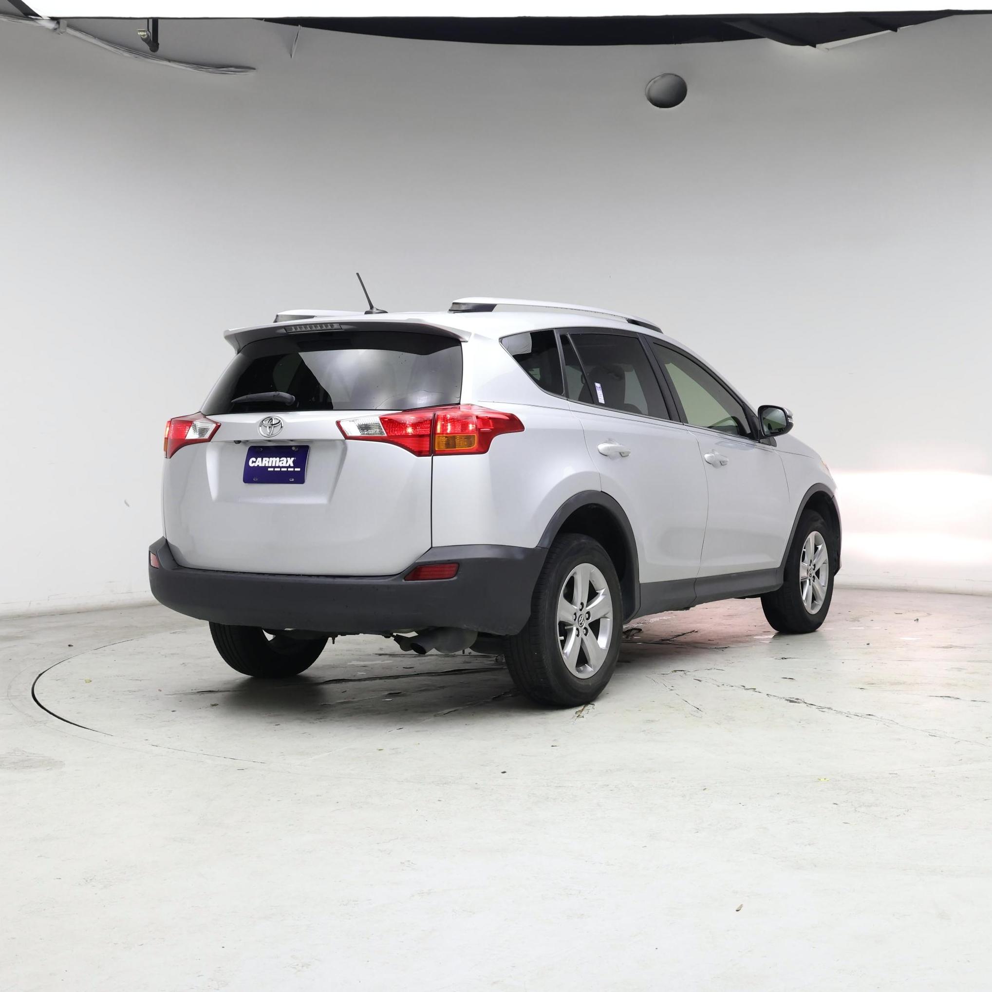 Thumbnail: 2015 Toyota RAV4 - 8