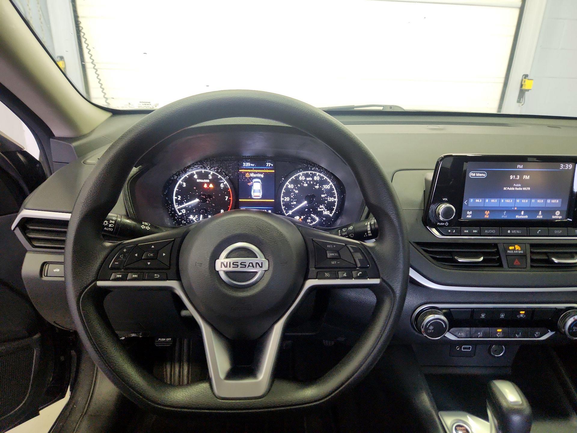 Thumbnail: 2021 Nissan Altima - 9