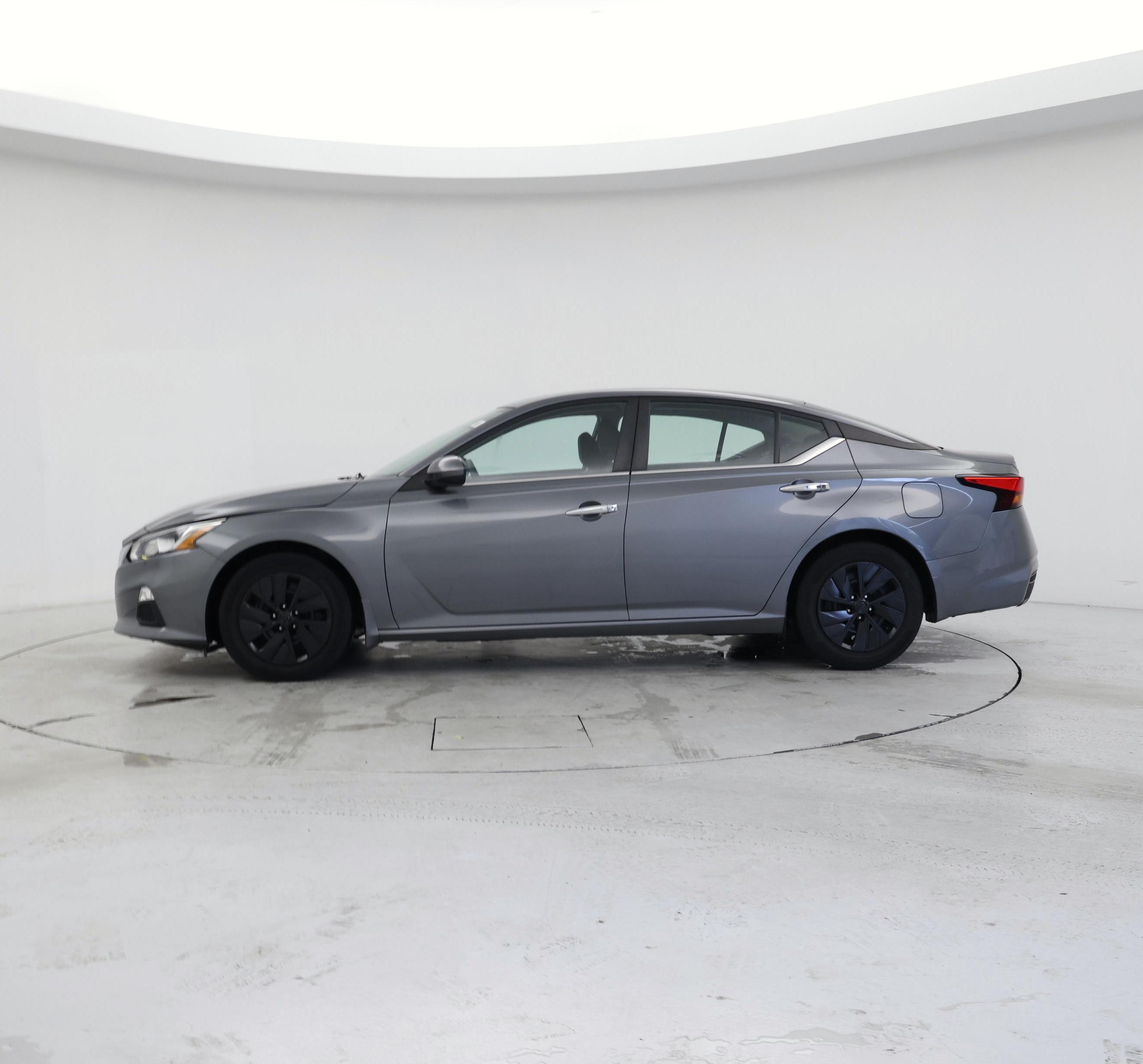 Thumbnail: 2021 Nissan Altima - 3