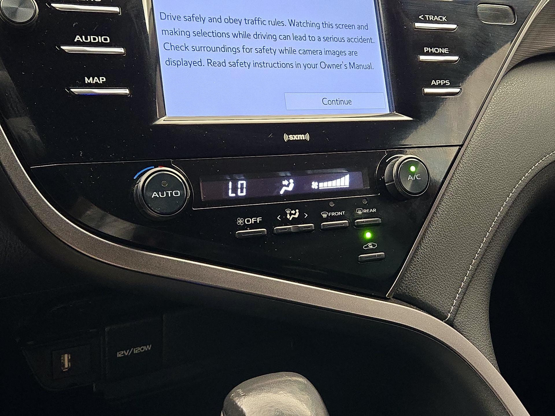 Thumbnail: 2020 Toyota Camry - 16