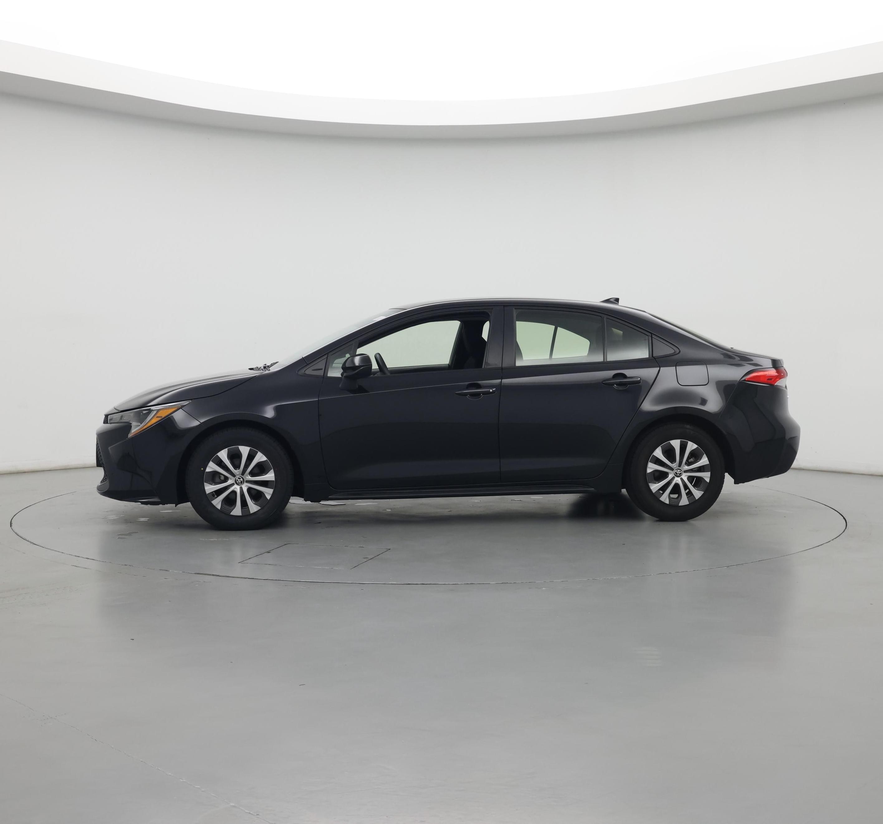 Thumbnail: 2022 Toyota Corolla - 3
