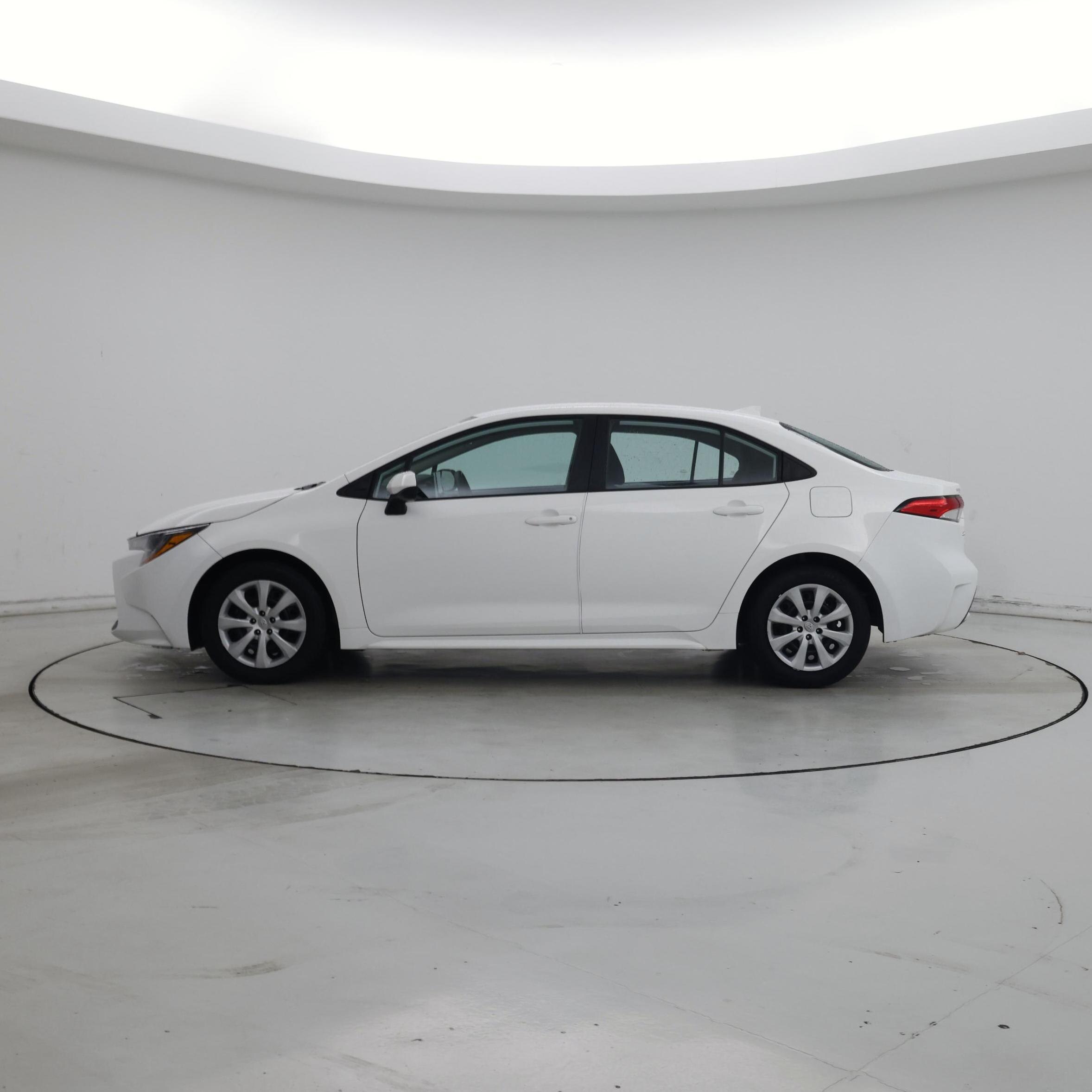 Thumbnail: 2021 Toyota Corolla - 3