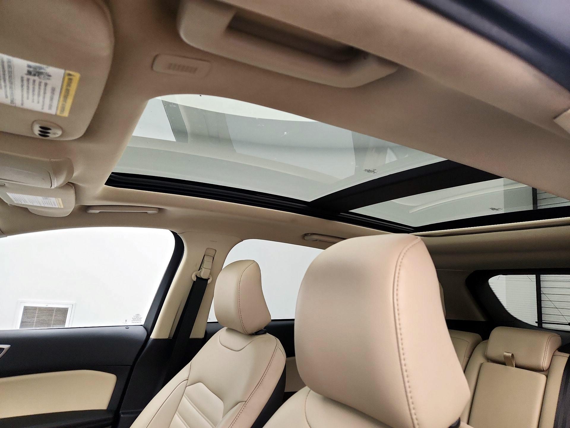 Thumbnail: 2022 Ford Edge - 19