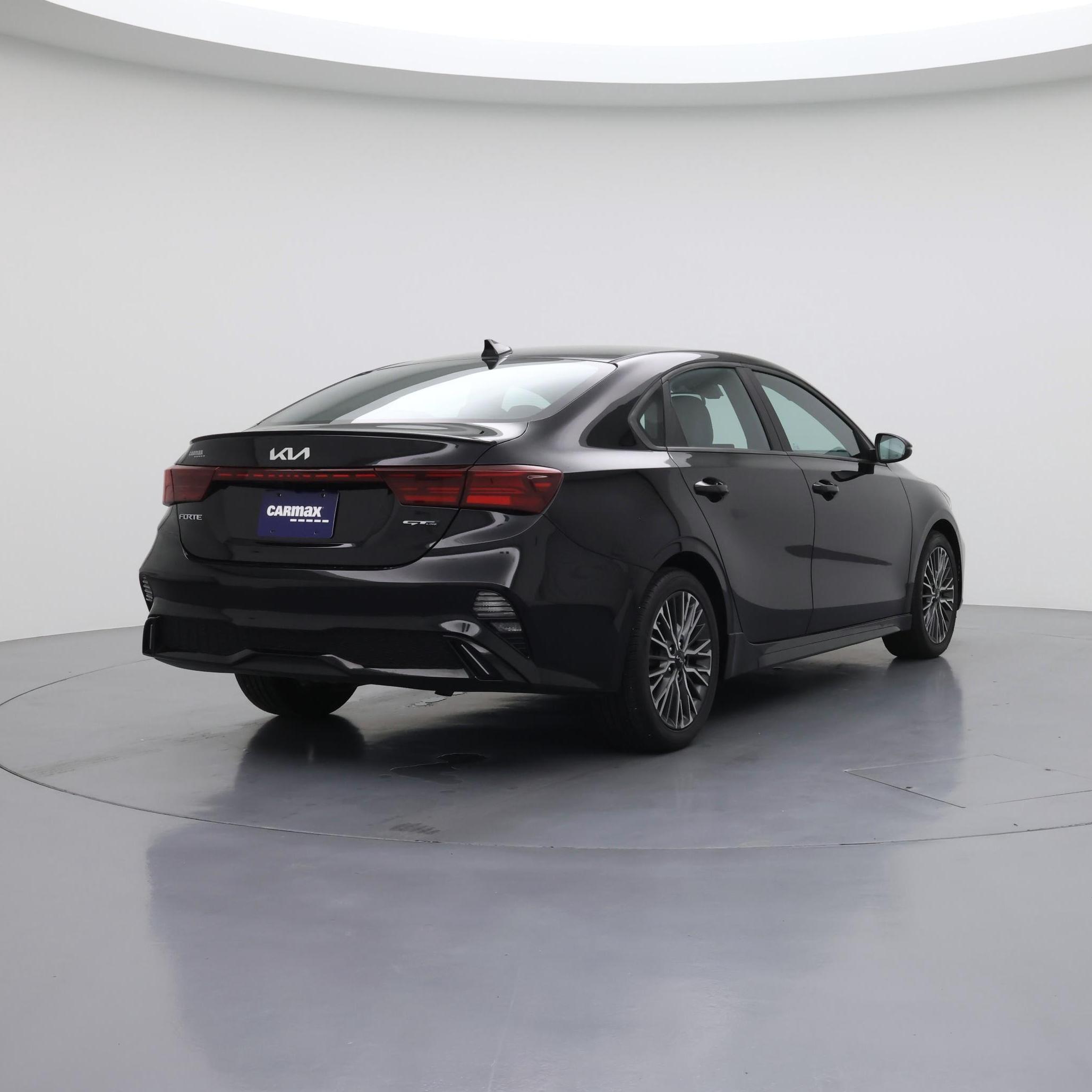 Thumbnail: 2022 Kia Forte - 8
