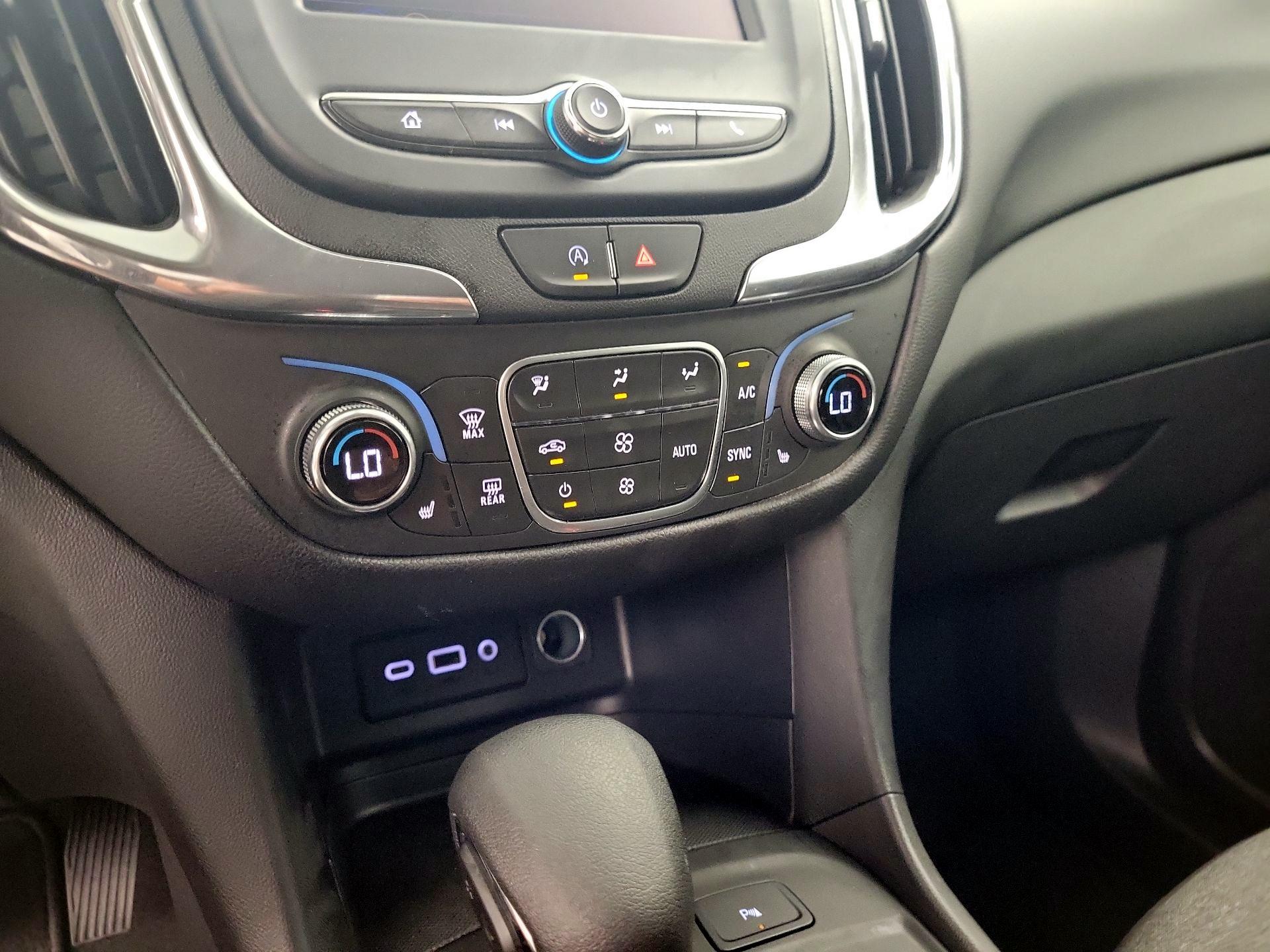 Thumbnail: 2022 Chevrolet Equinox - 16