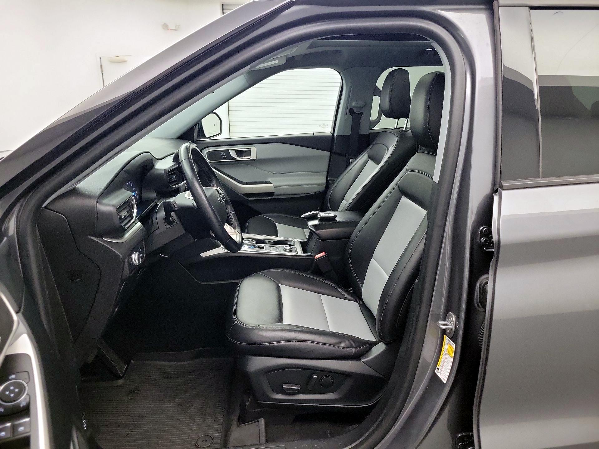 Thumbnail: 2022 Ford Explorer - 11