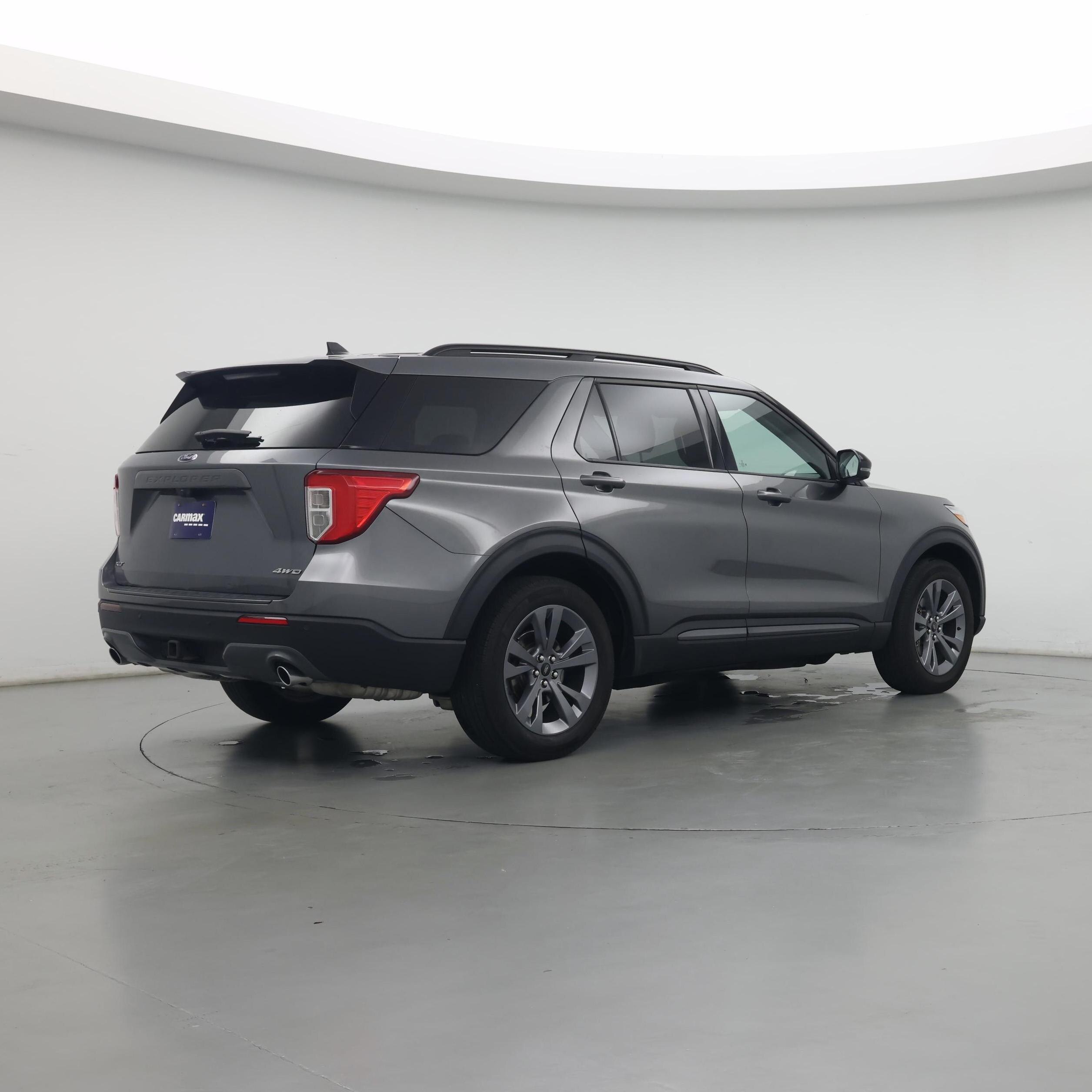 Thumbnail: 2022 Ford Explorer - 2