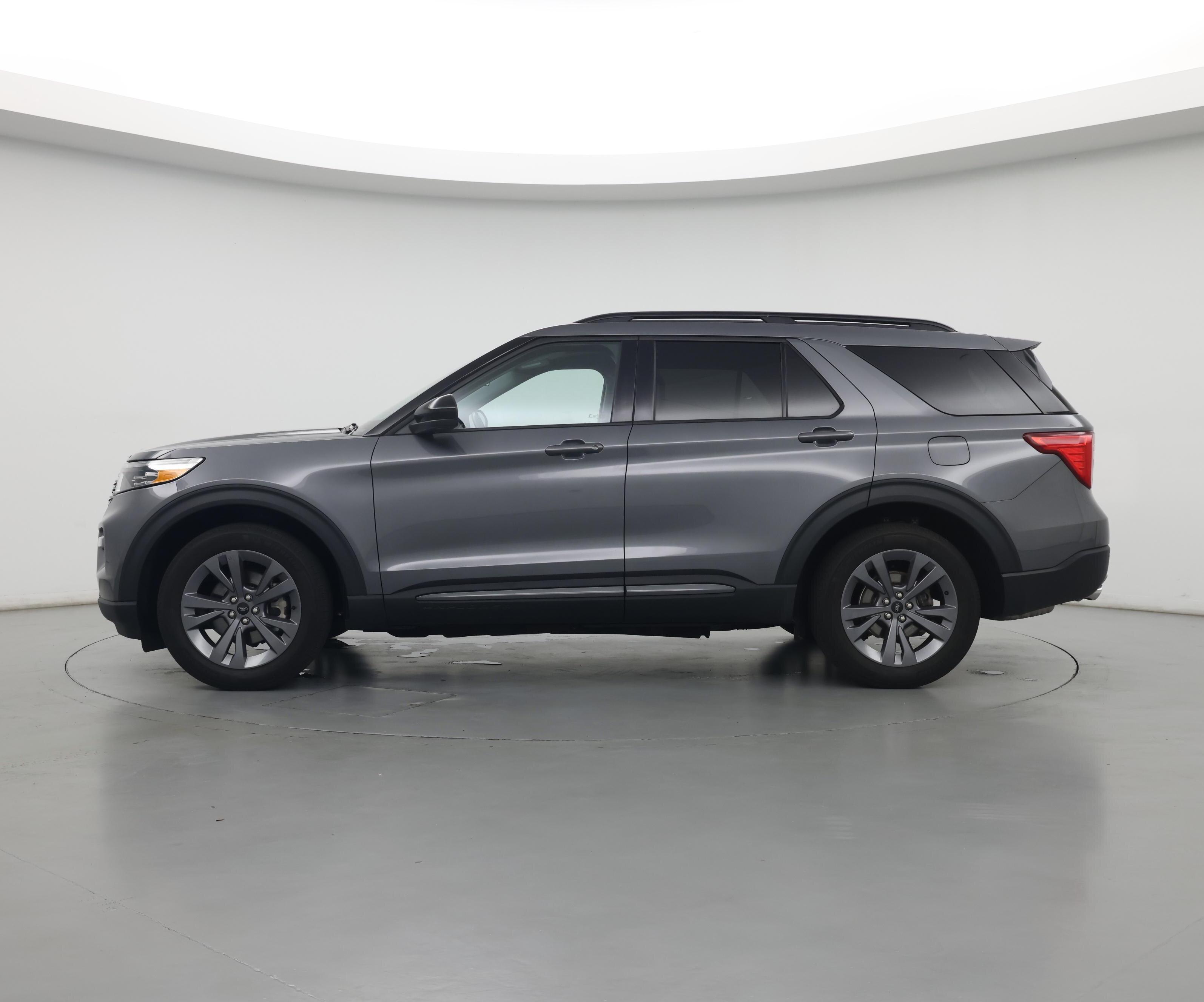 Thumbnail: 2022 Ford Explorer - 5