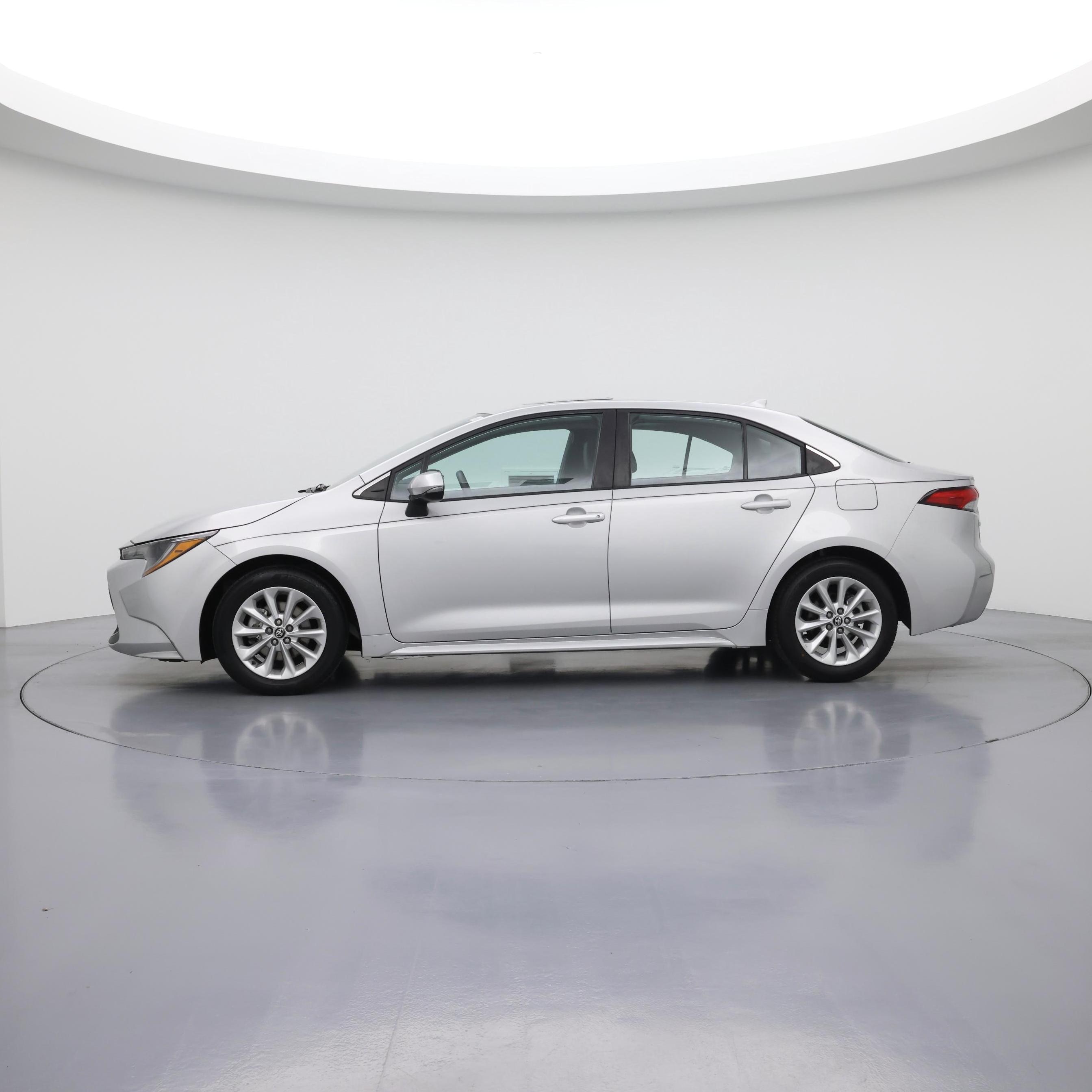 Thumbnail: 2021 Toyota Corolla - 3