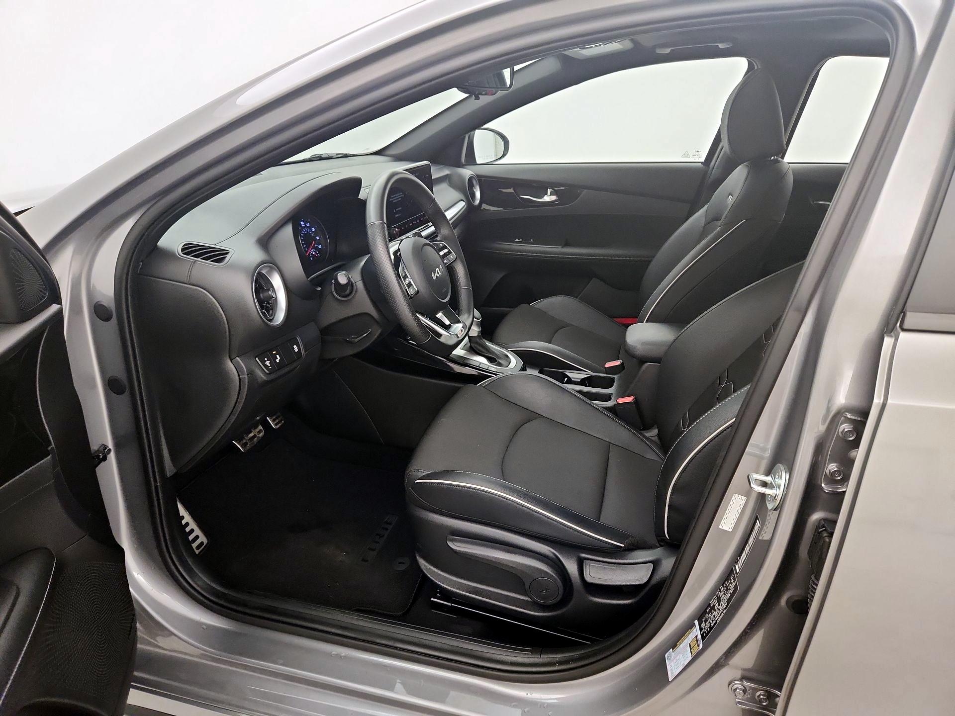 Thumbnail: 2023 Kia Forte - 11