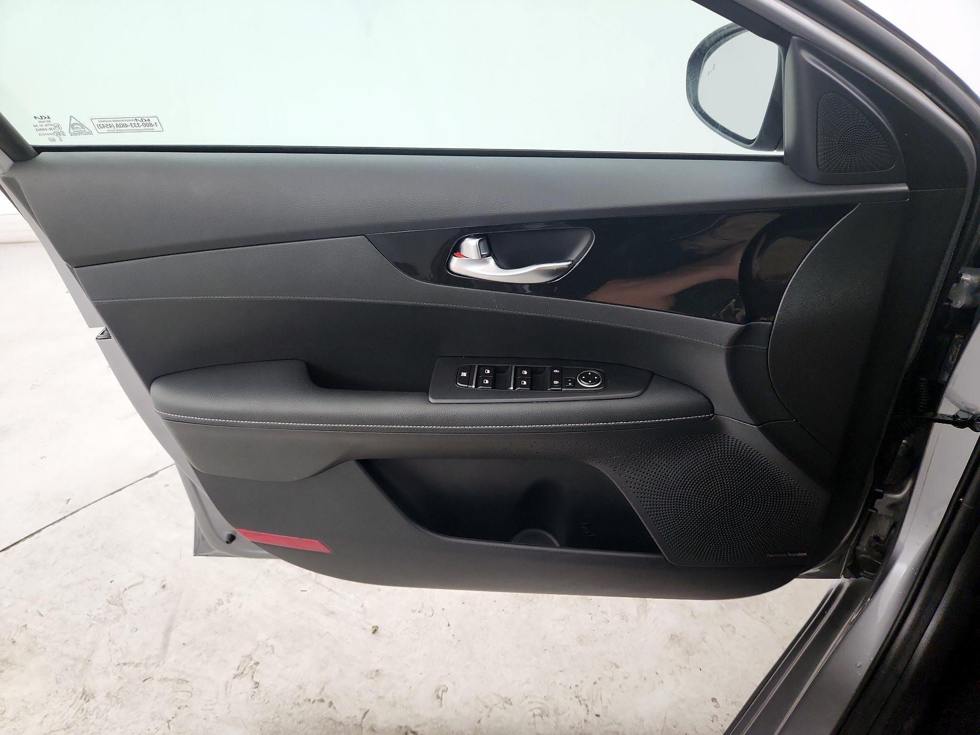 Thumbnail: 2023 Kia Forte - 12