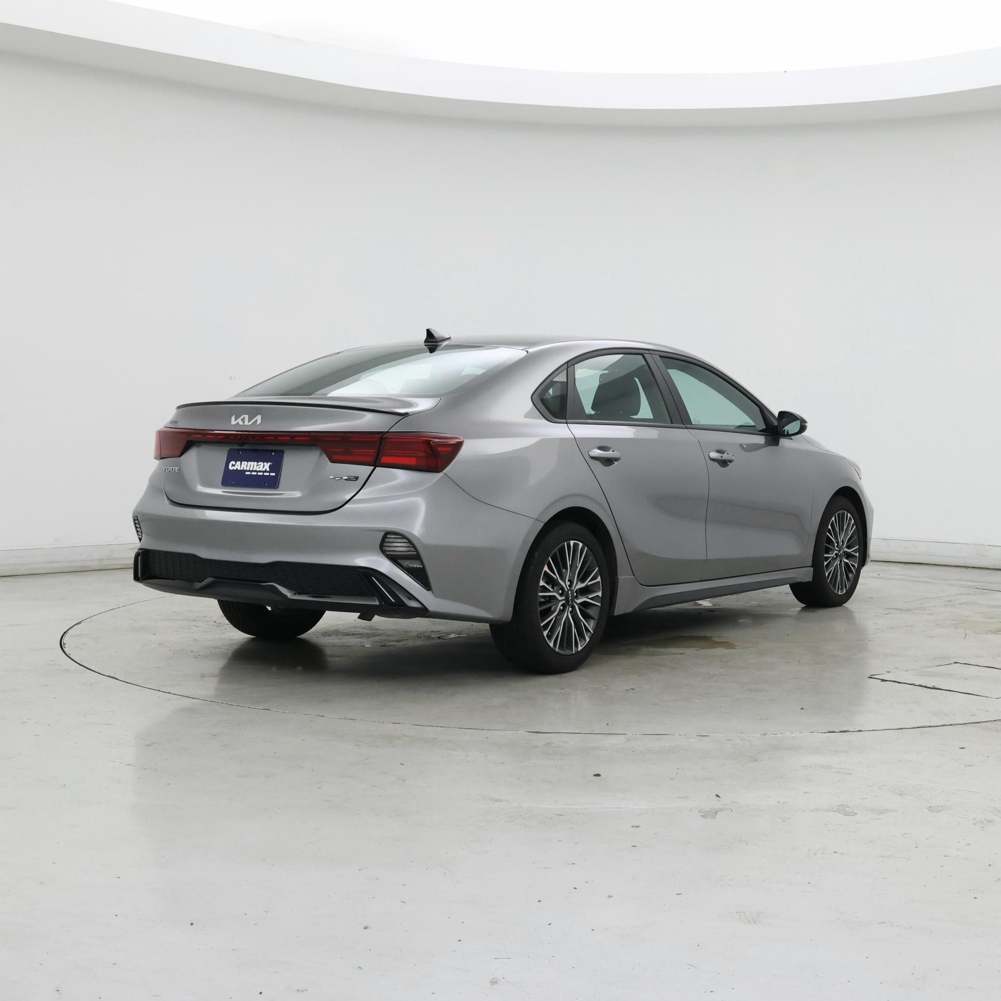 Thumbnail: 2023 Kia Forte - 8