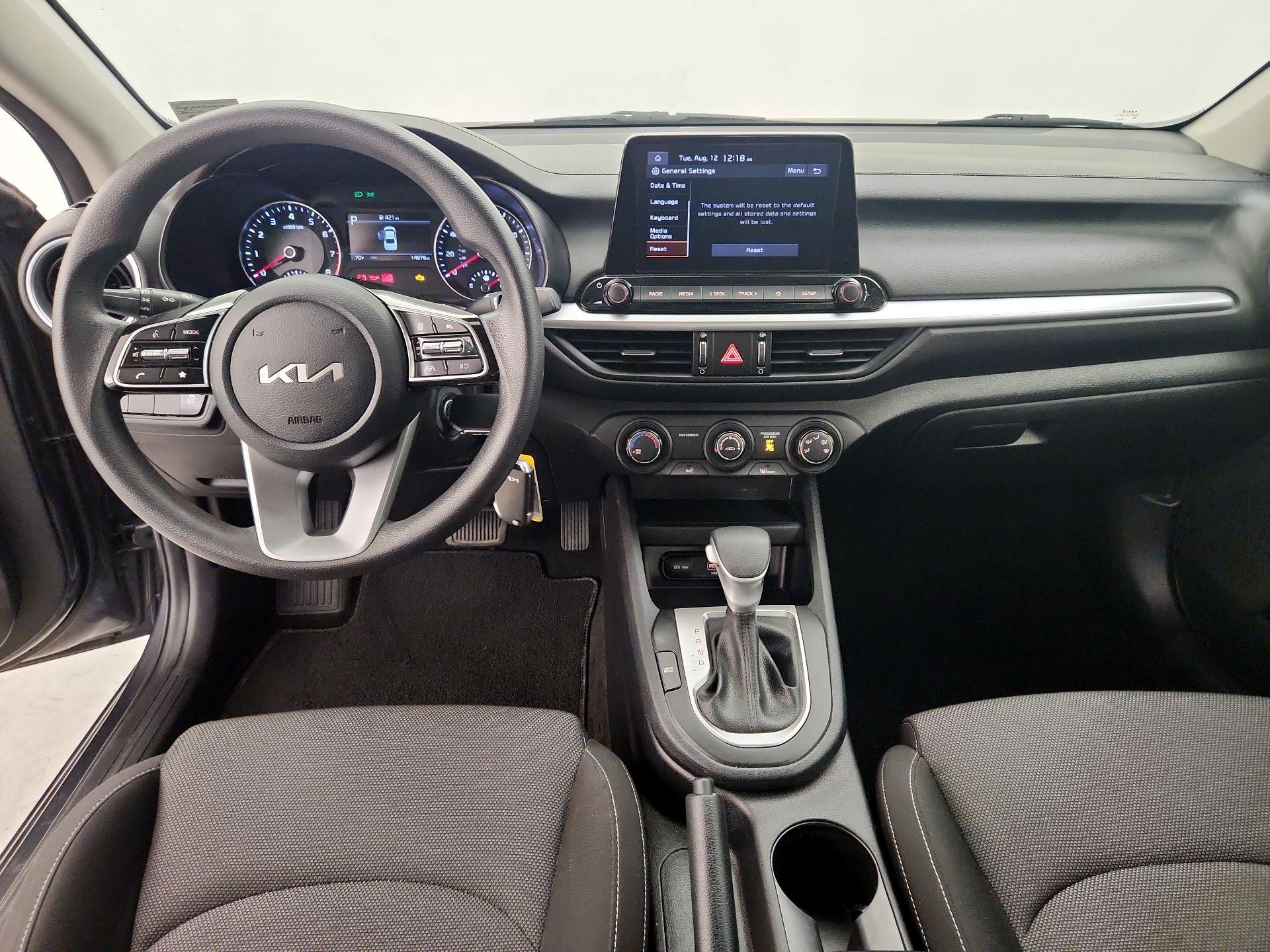 Thumbnail: 2022 Kia Forte - 9