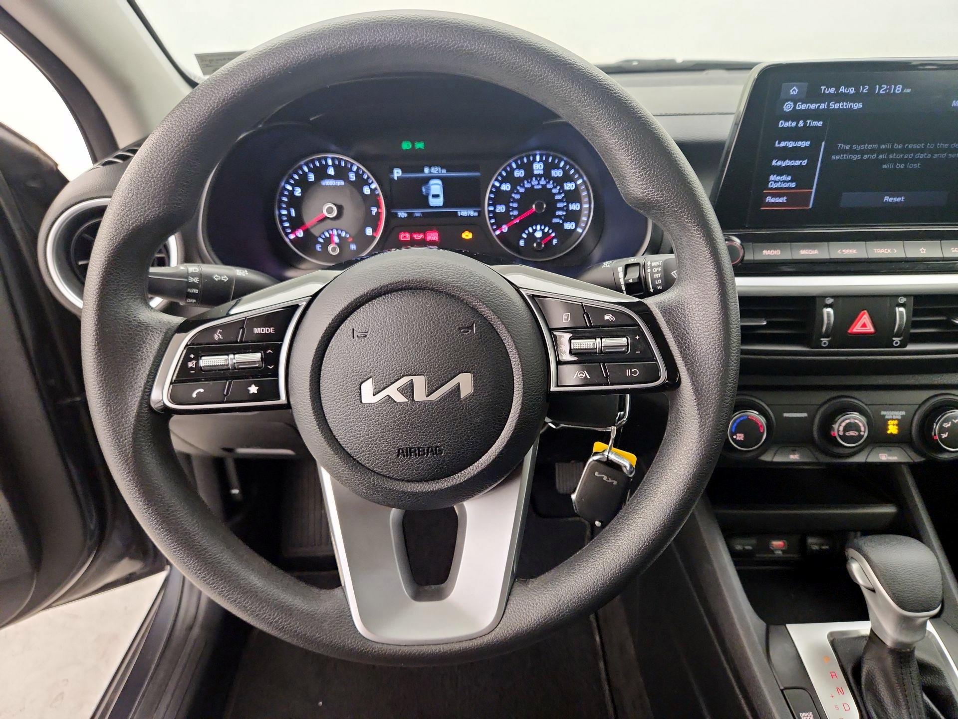 Thumbnail: 2022 Kia Forte - 10
