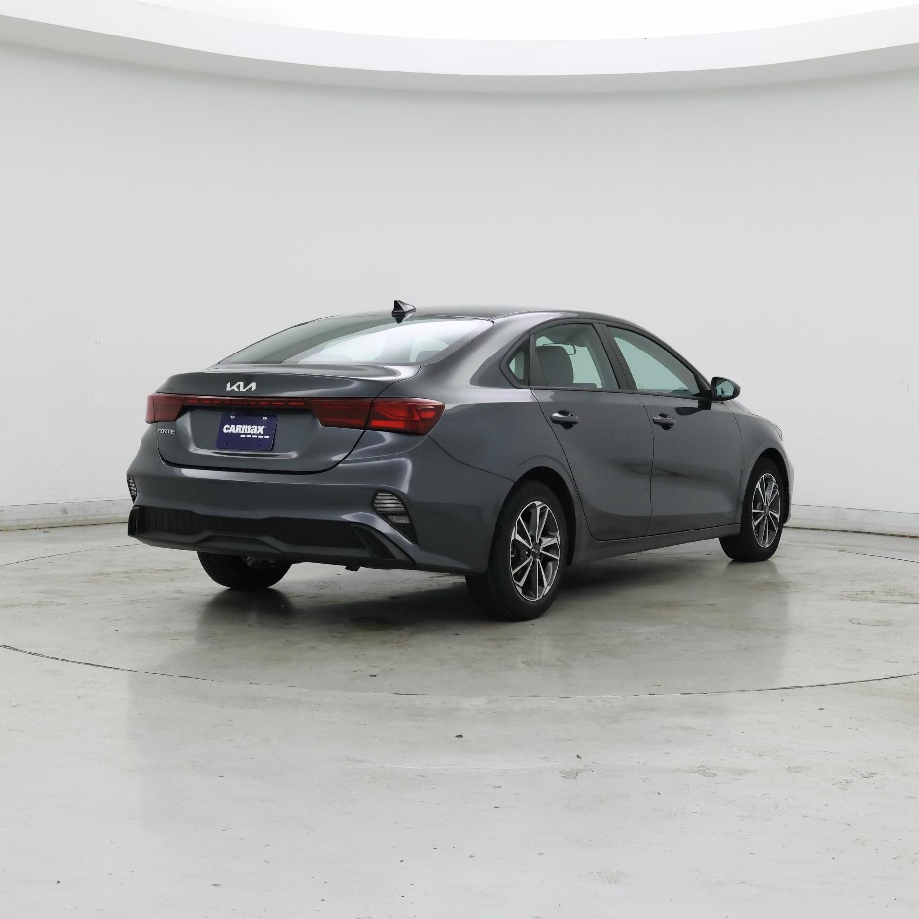 Thumbnail: 2022 Kia Forte - 8