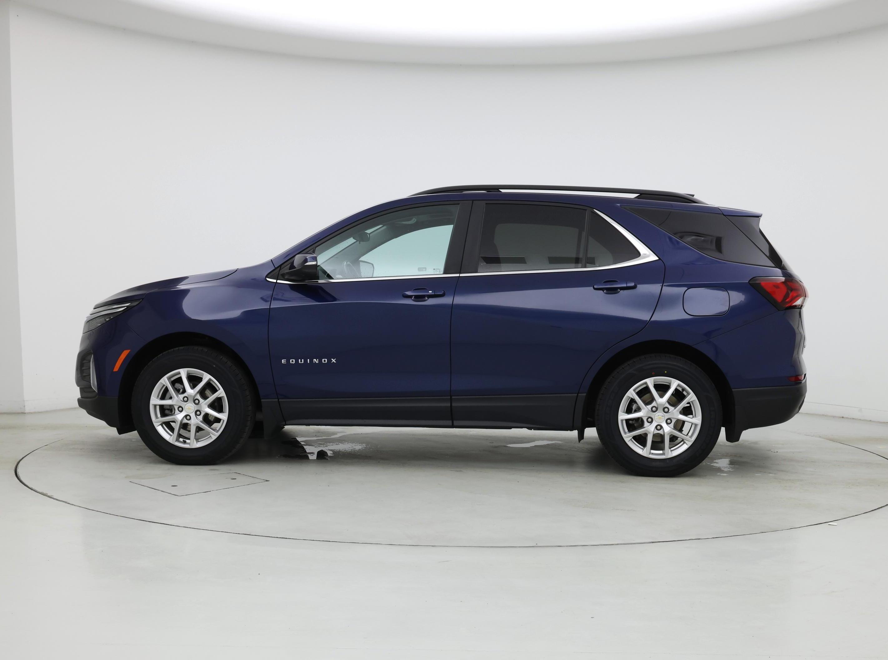 Thumbnail: 2022 Chevrolet Equinox - 3