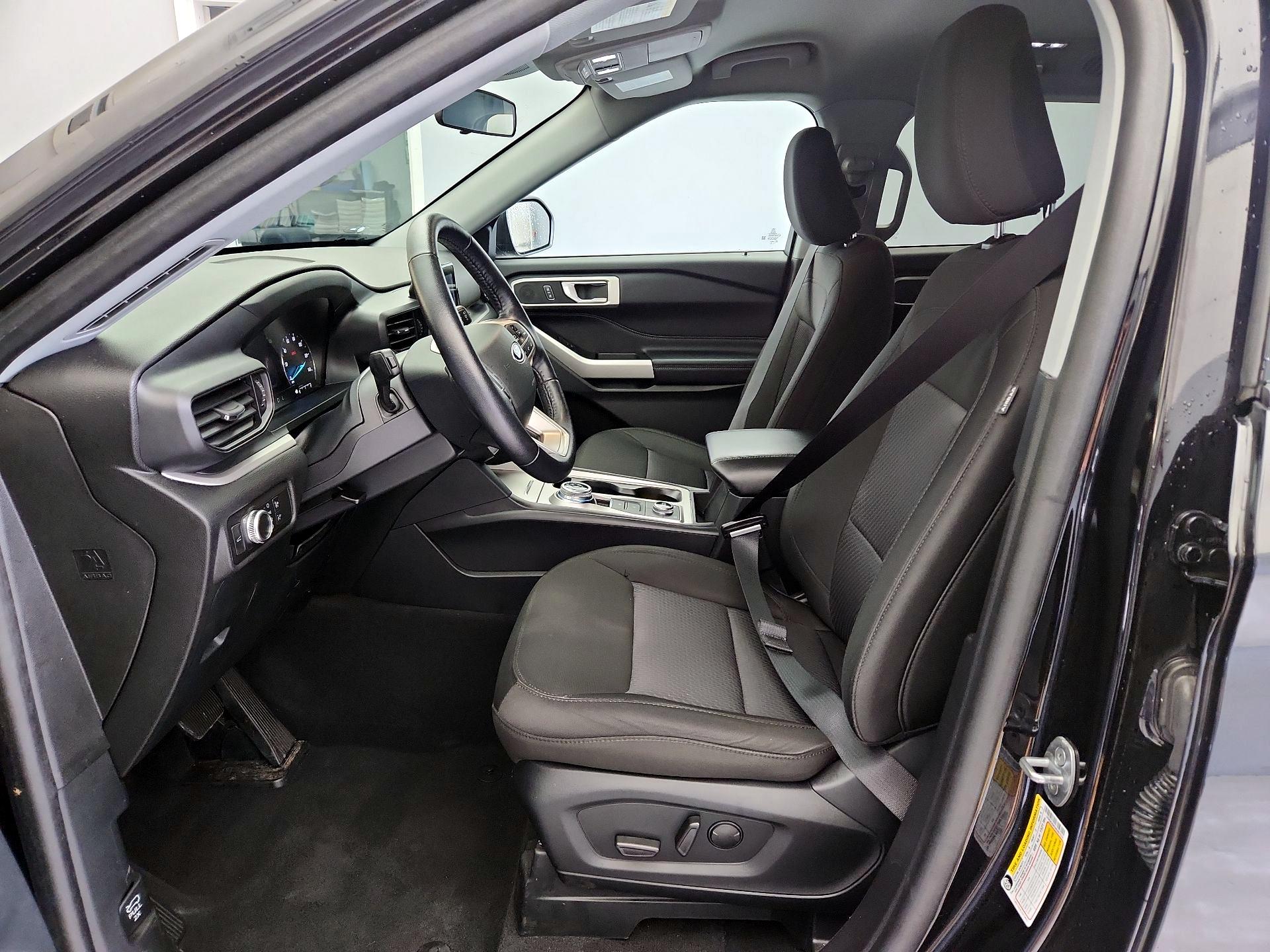 Thumbnail: 2022 Ford Explorer - 11
