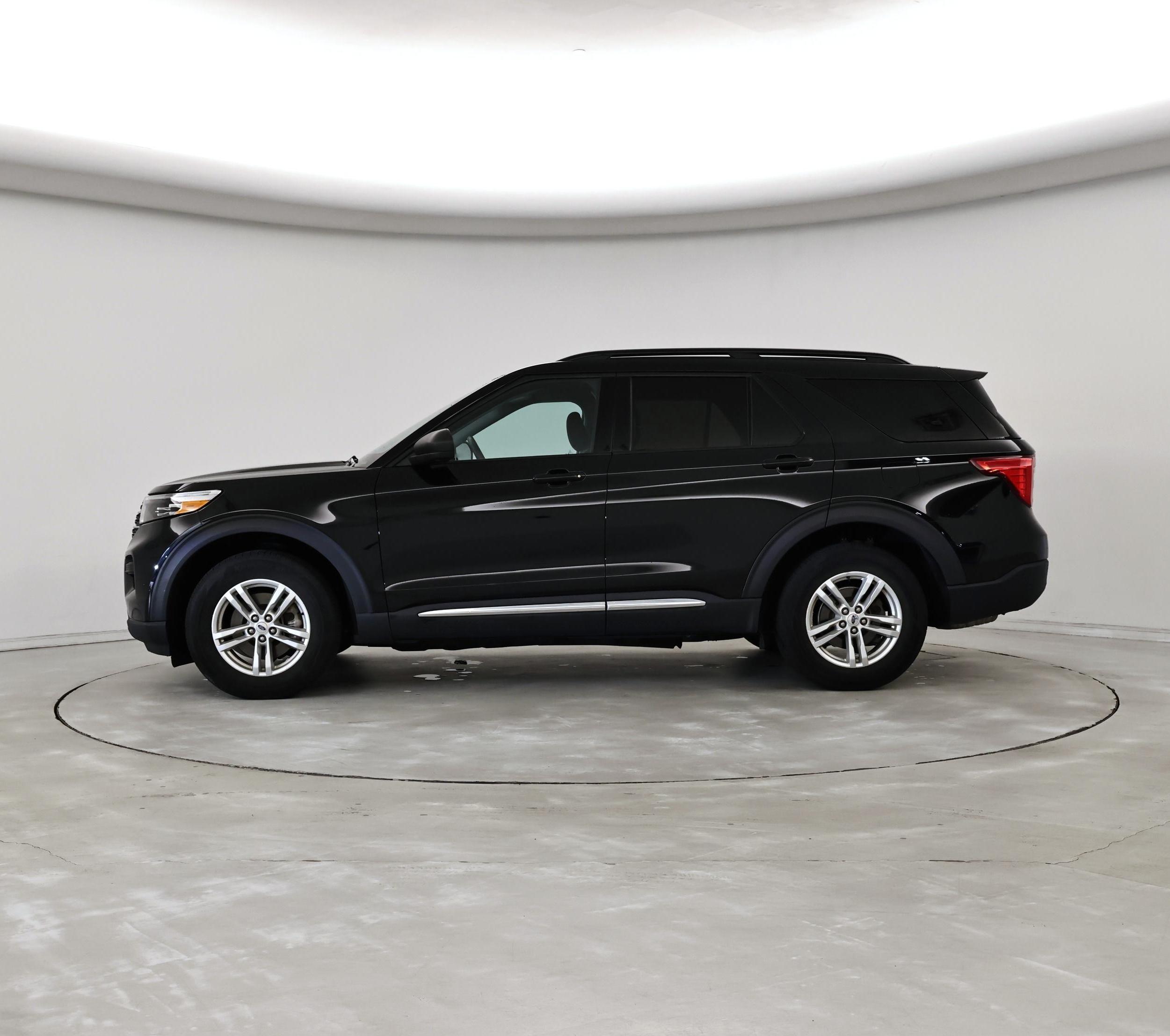 Thumbnail: 2022 Ford Explorer - 3