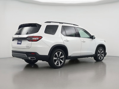 White 2023 Honda Pilot Touring