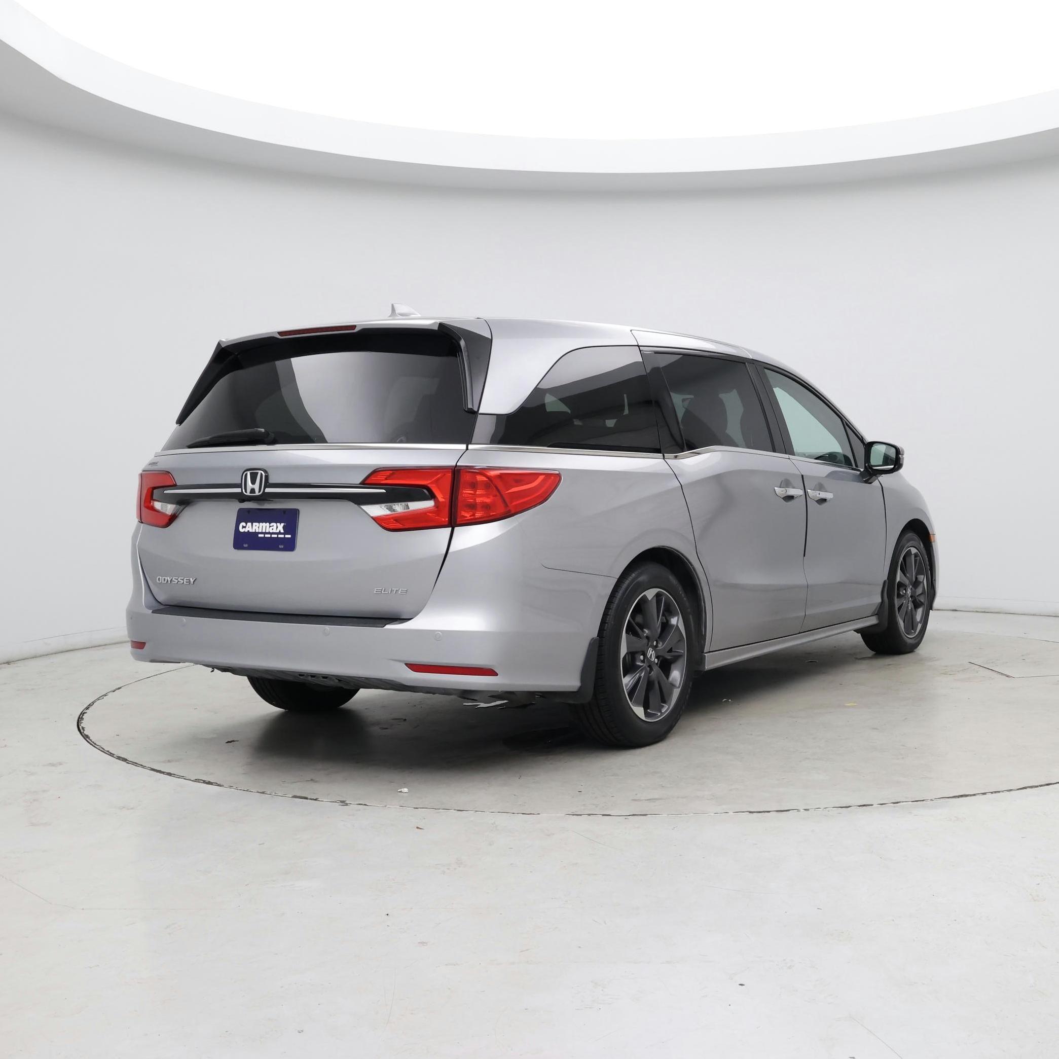 Thumbnail: 2023 Honda Odyssey - 8