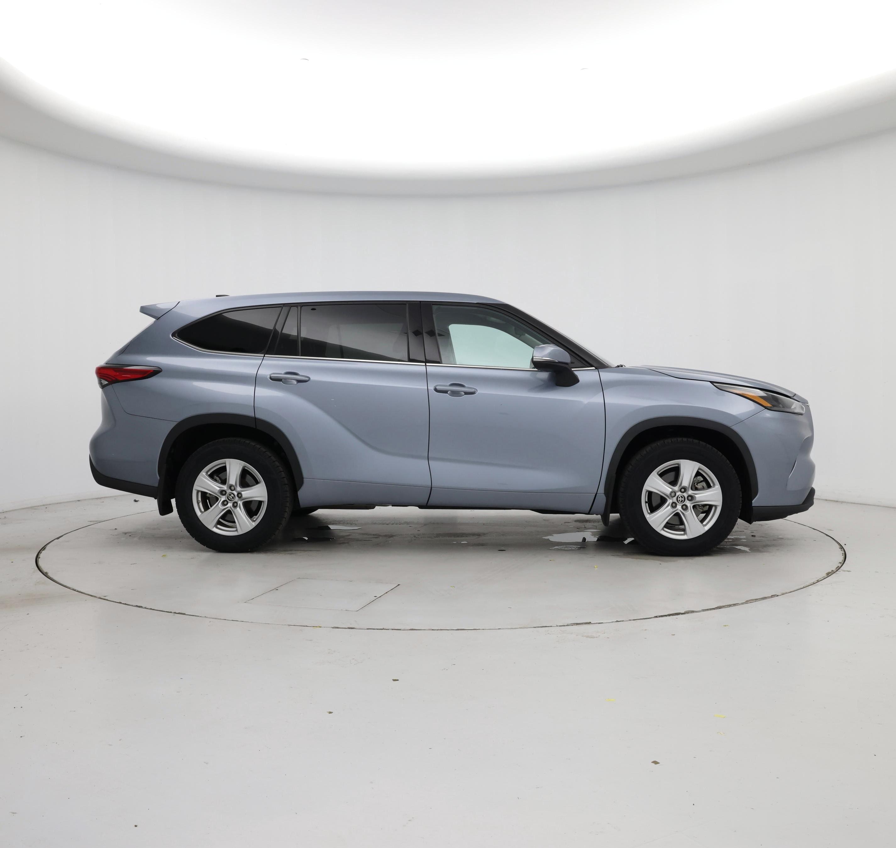 Thumbnail: 2022 Toyota Highlander - 7