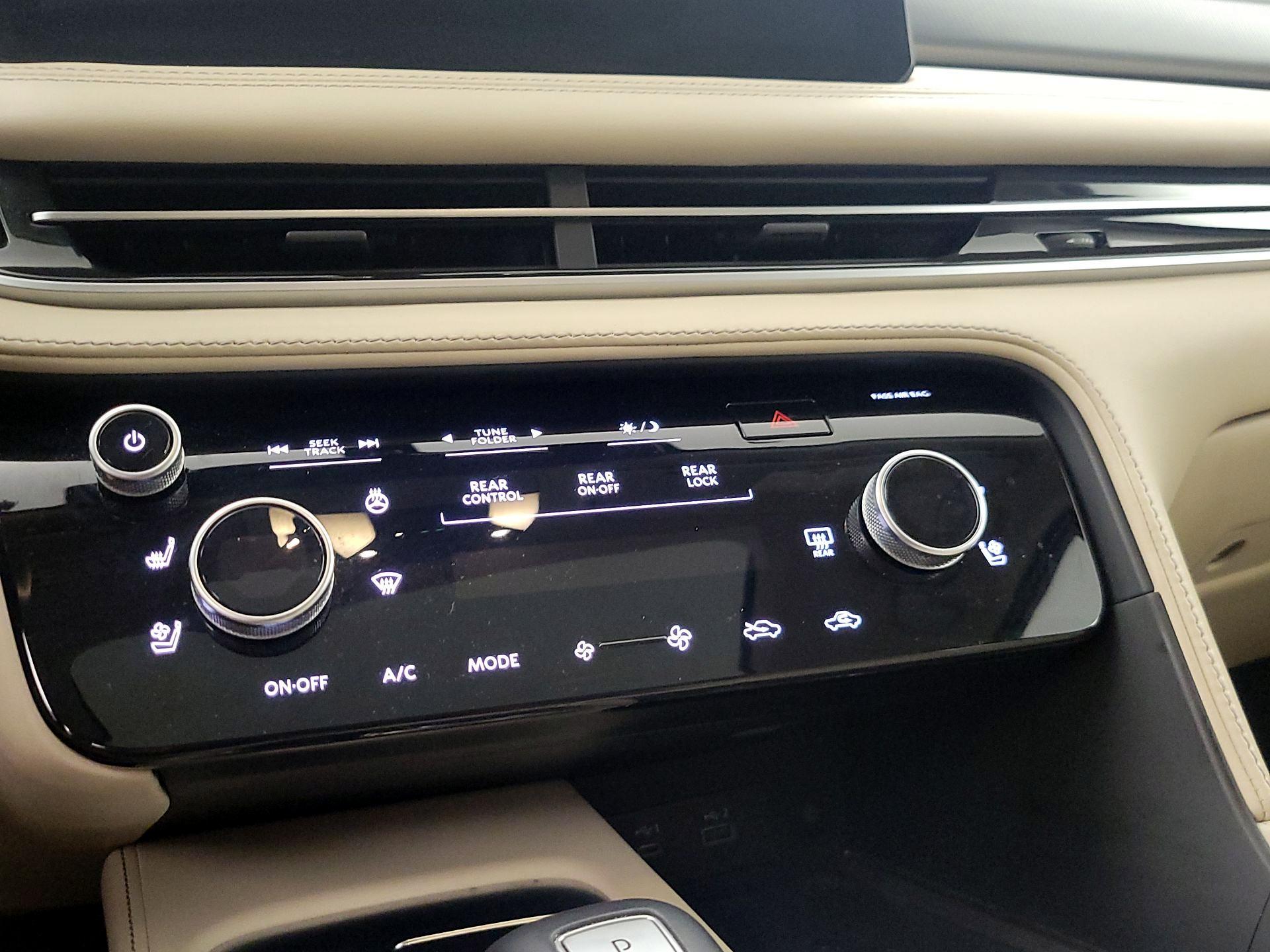 Thumbnail: 2023 INFINITI QX60 - 17