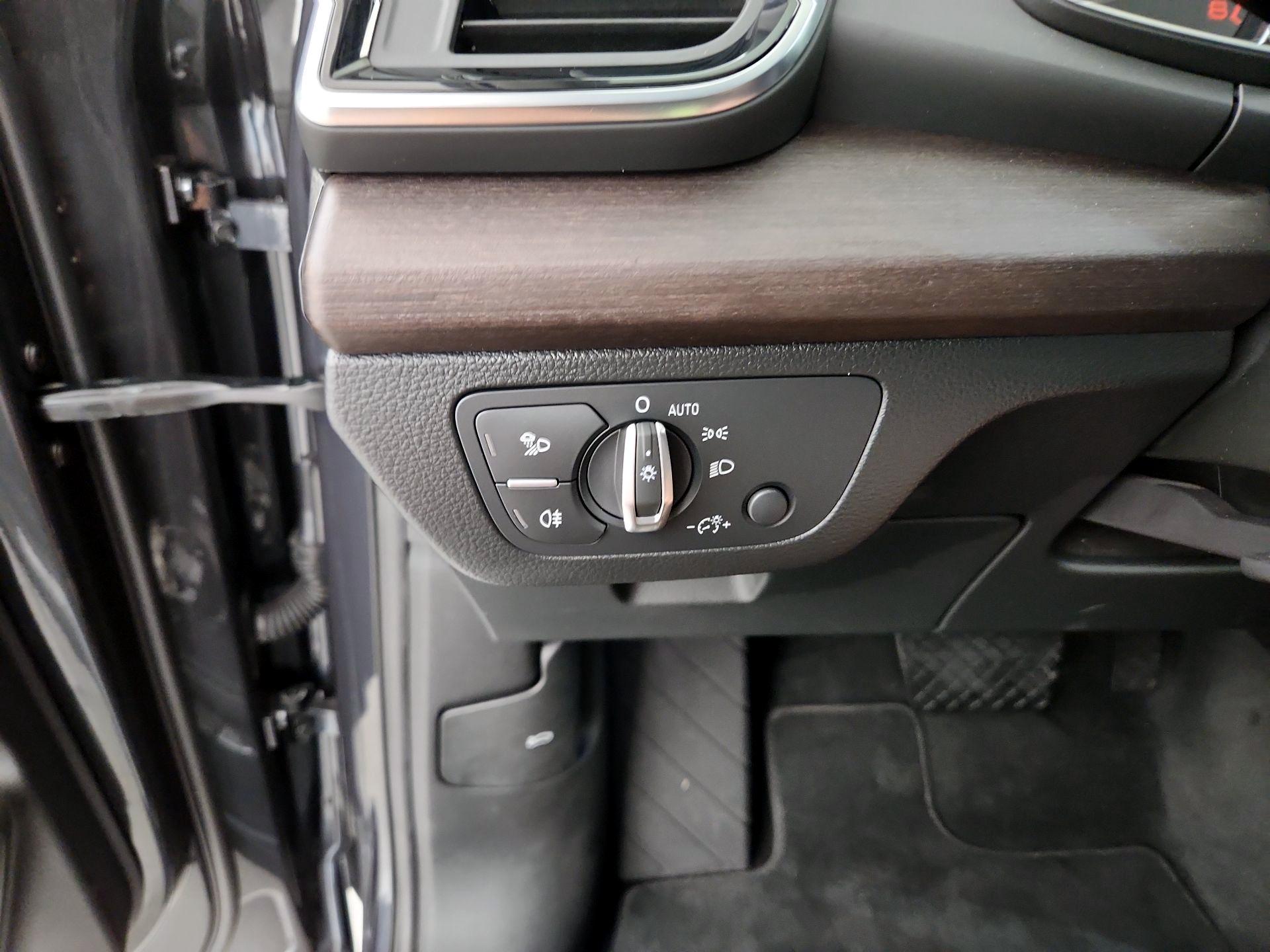 Thumbnail: 2021 Audi Q5 - 13