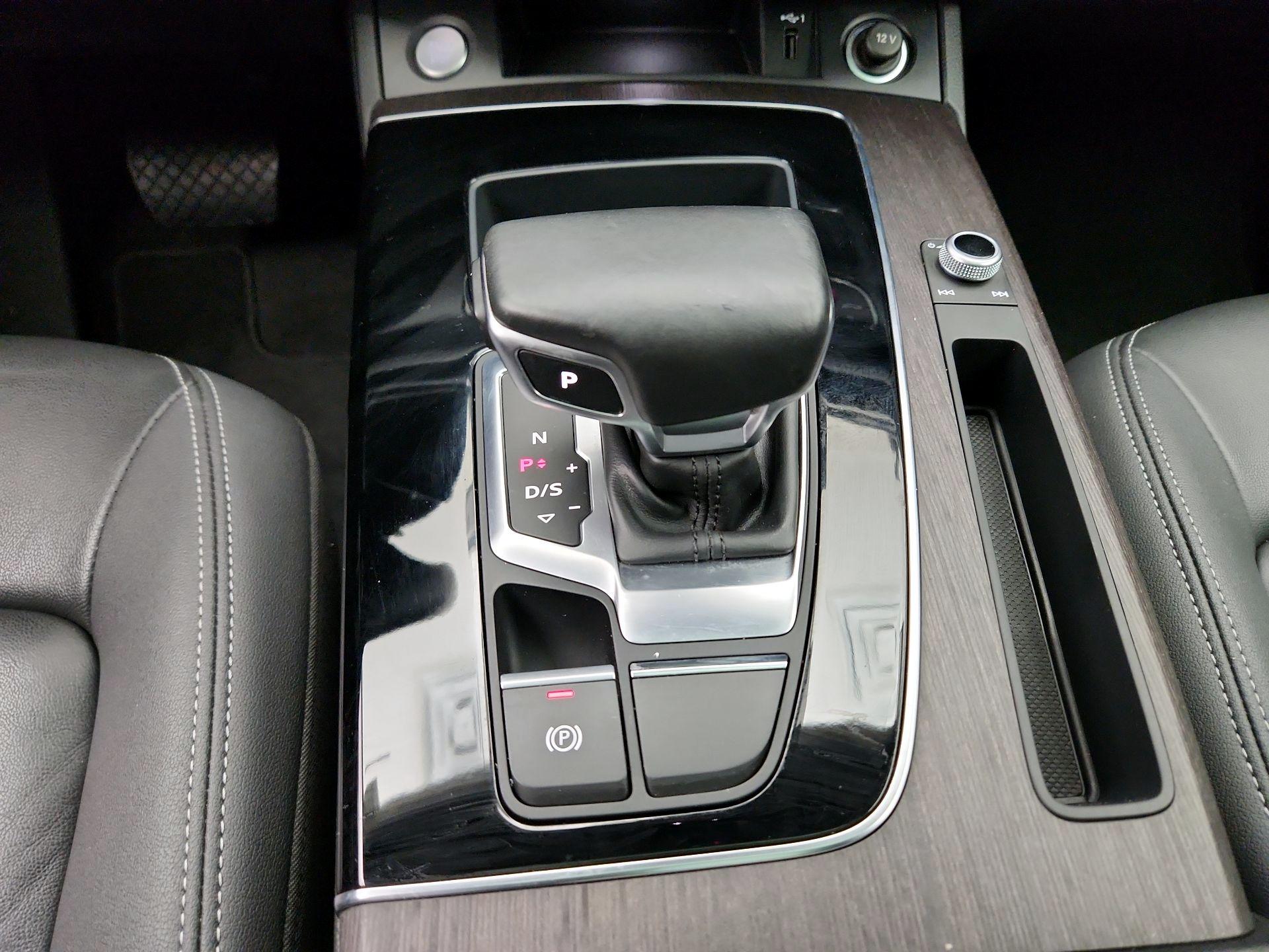 Thumbnail: 2021 Audi Q5 - 17