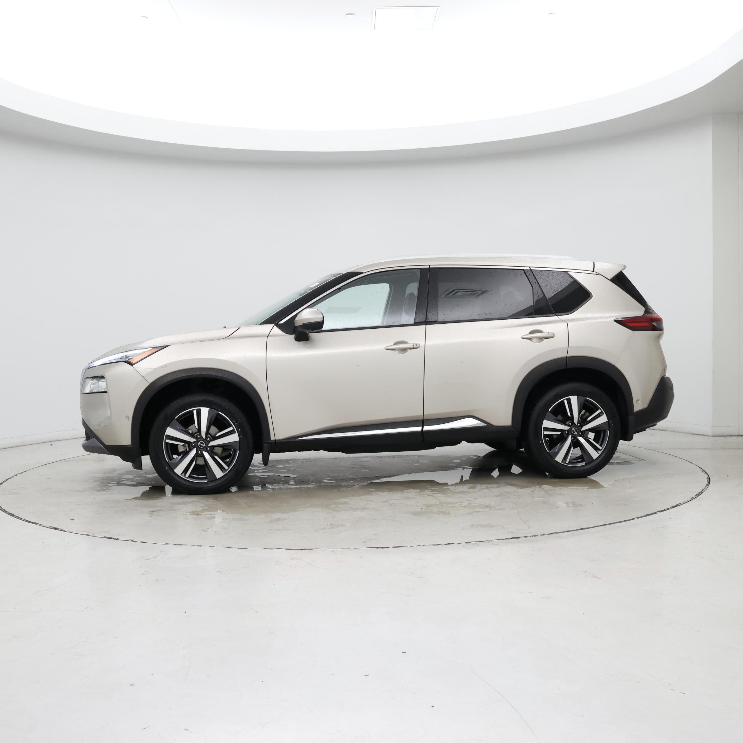 Thumbnail: 2022 Nissan Rogue - 3
