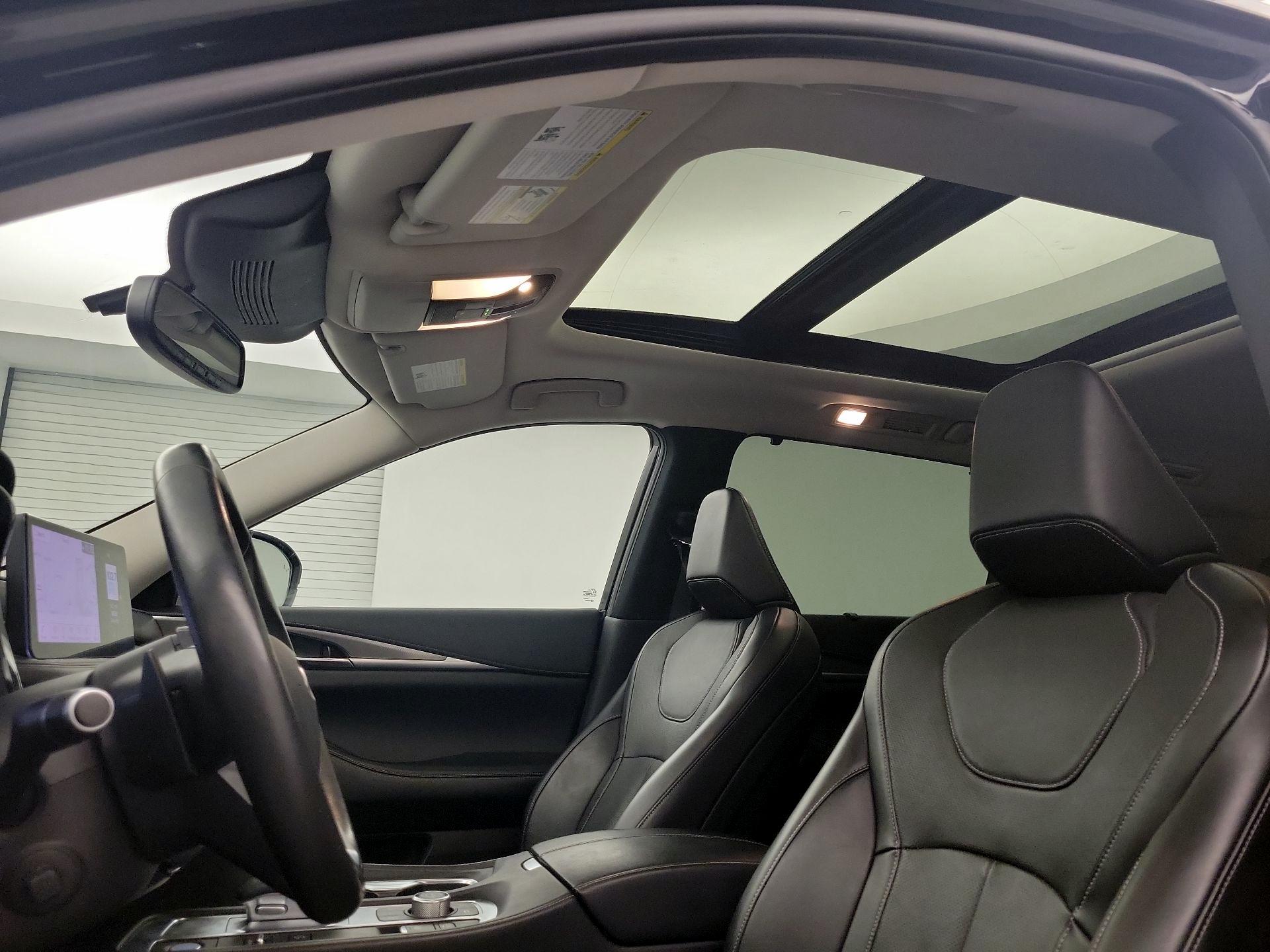 Thumbnail: 2022 INFINITI QX60 - 18