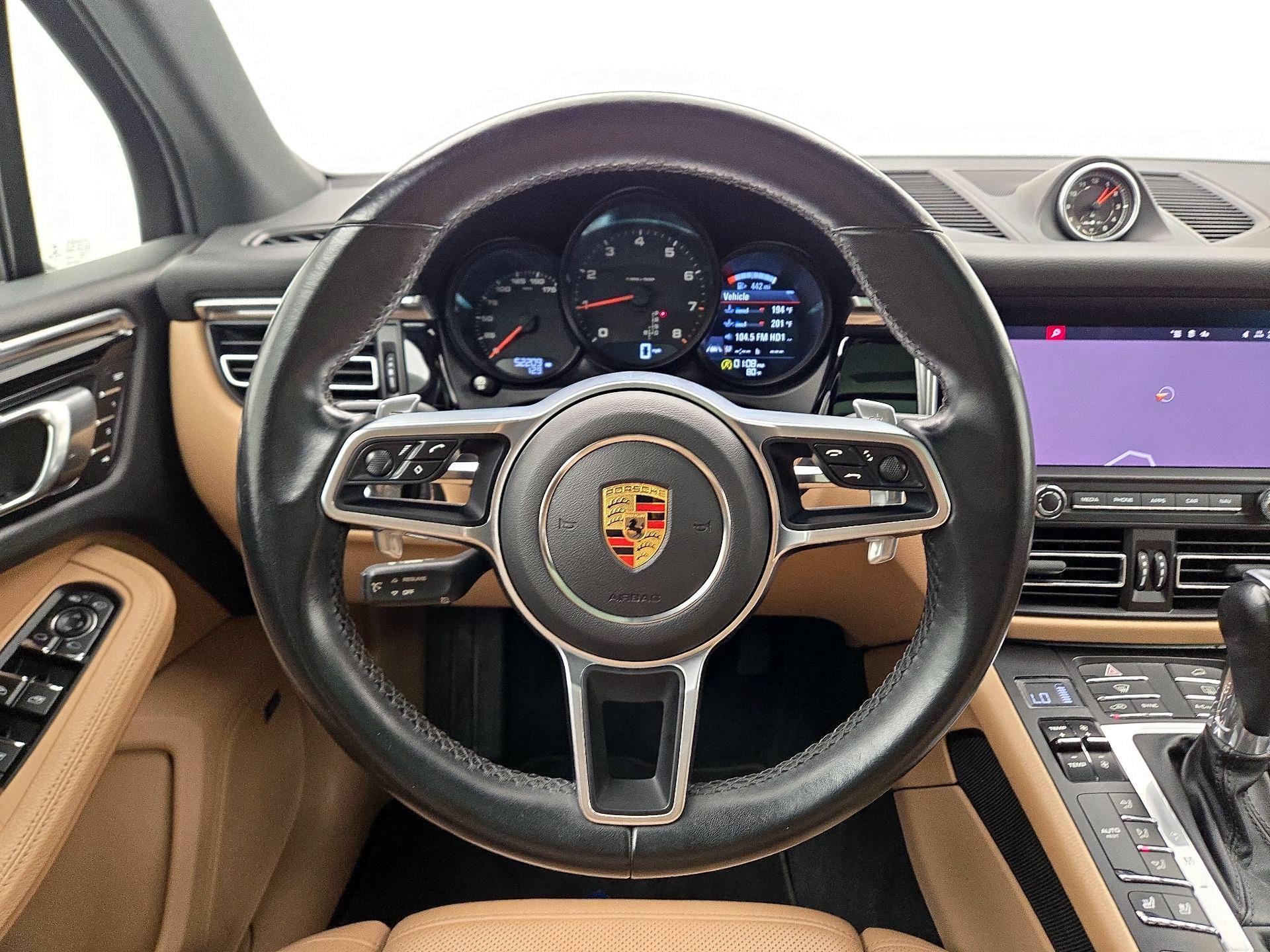 Thumbnail: 2020 Porsche Macan - 10