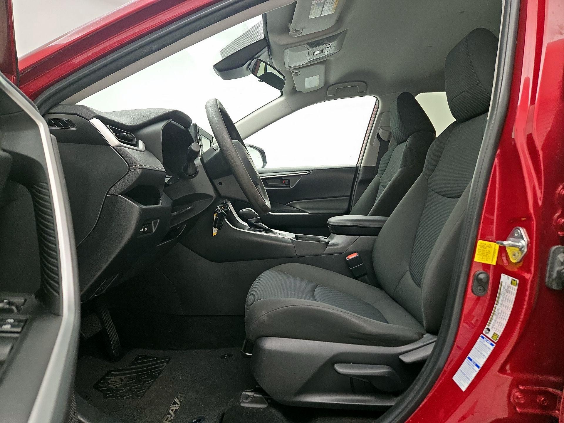 Thumbnail: 2021 Toyota RAV4 - 11