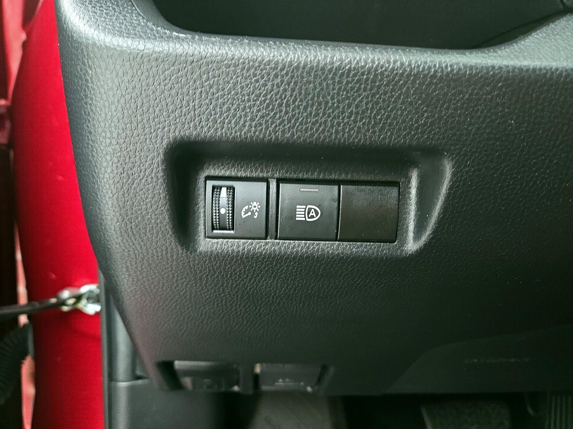 Thumbnail: 2021 Toyota RAV4 - 13