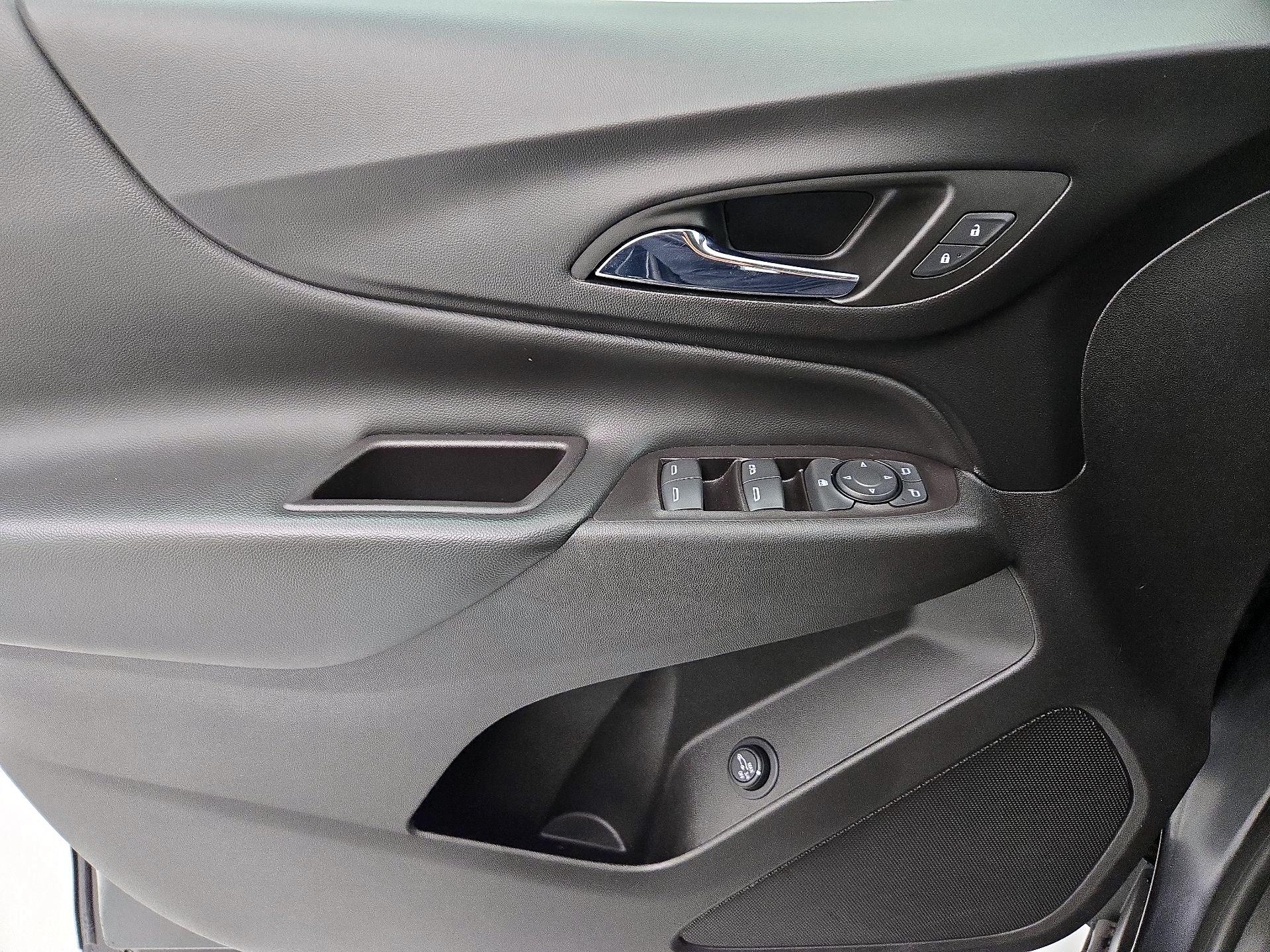 Thumbnail: 2022 Chevrolet Equinox - 12