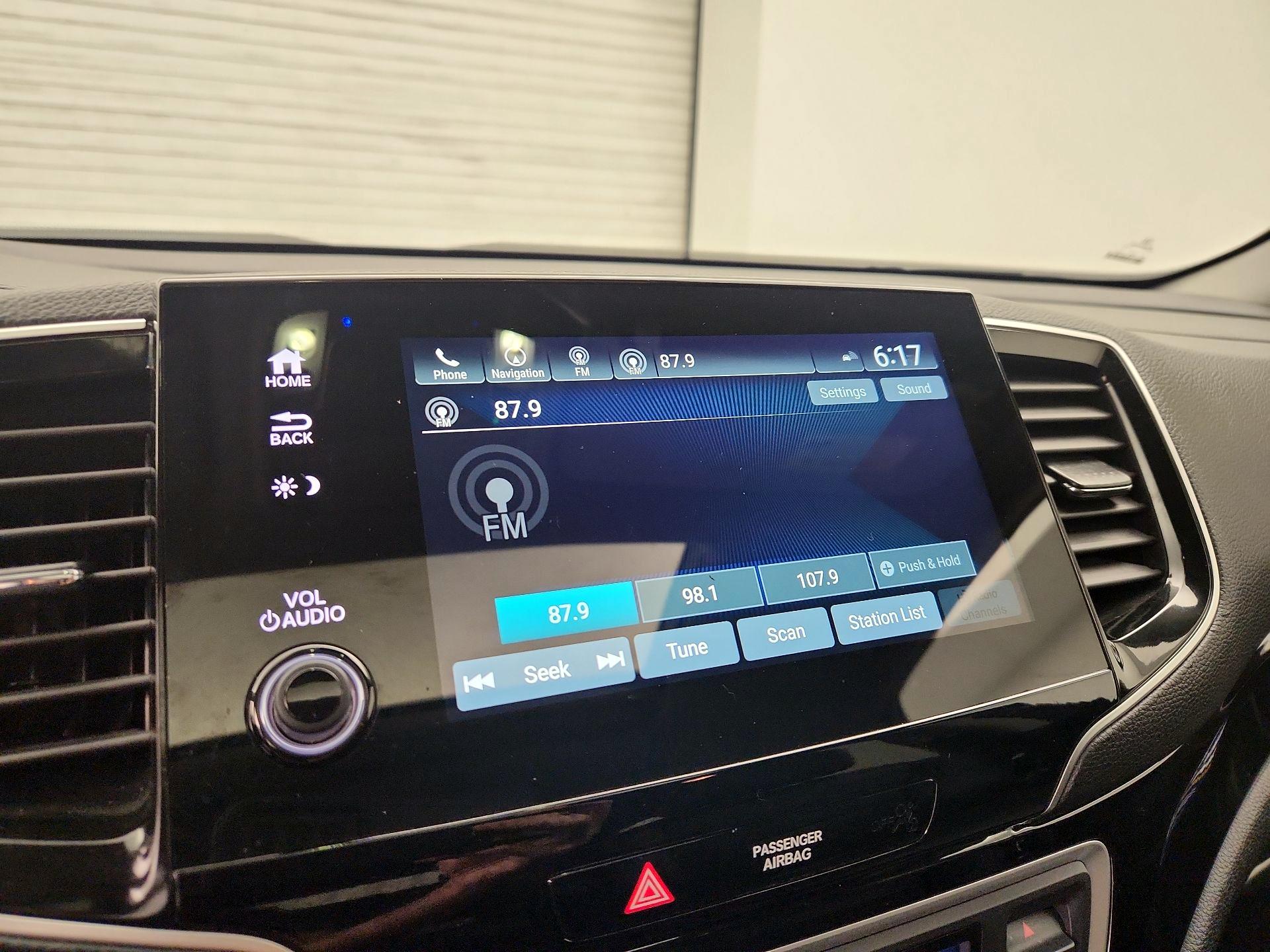 Thumbnail: 2020 Honda Pilot - 16