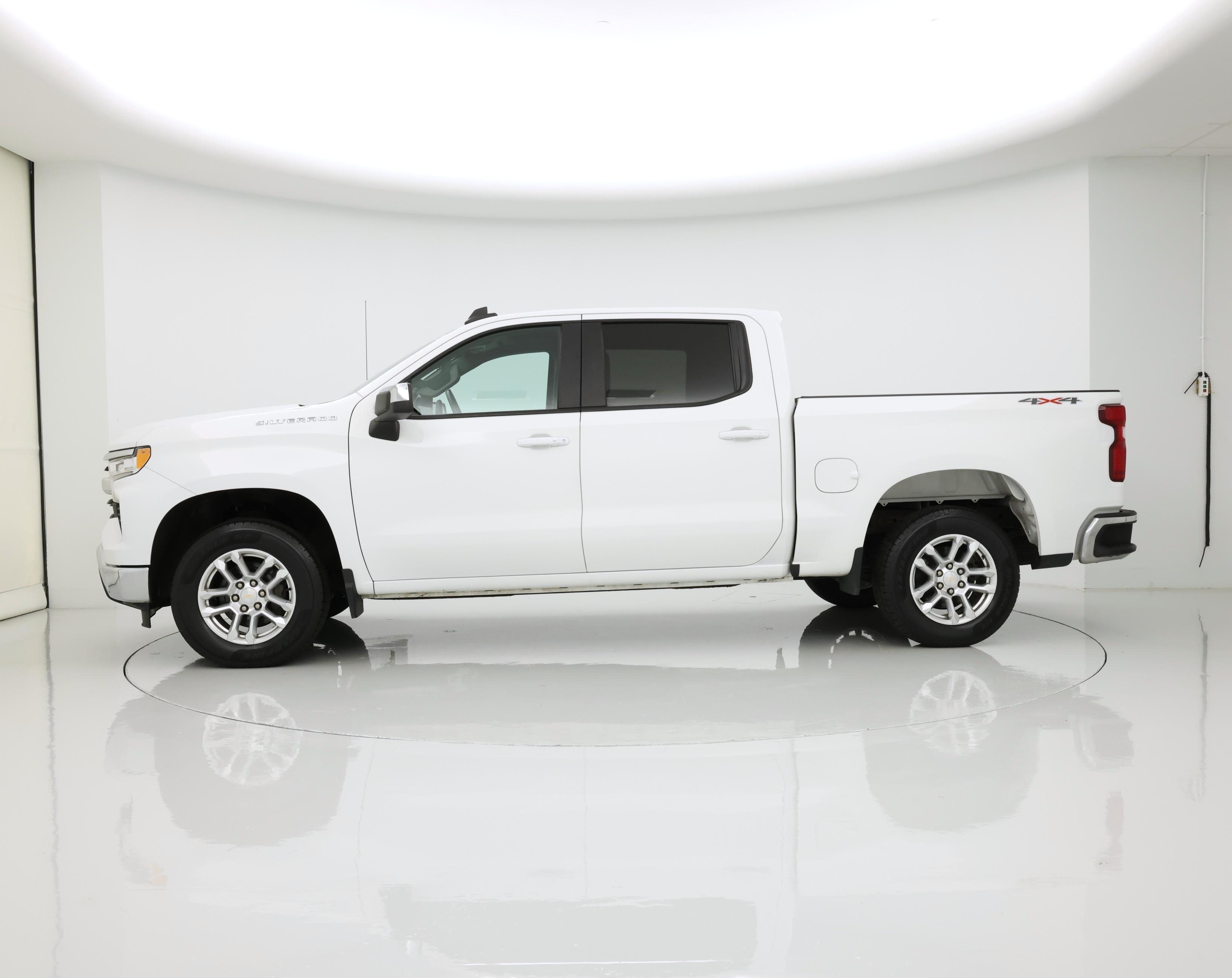 Thumbnail: 2022 Chevrolet Silverado 1500 - 3