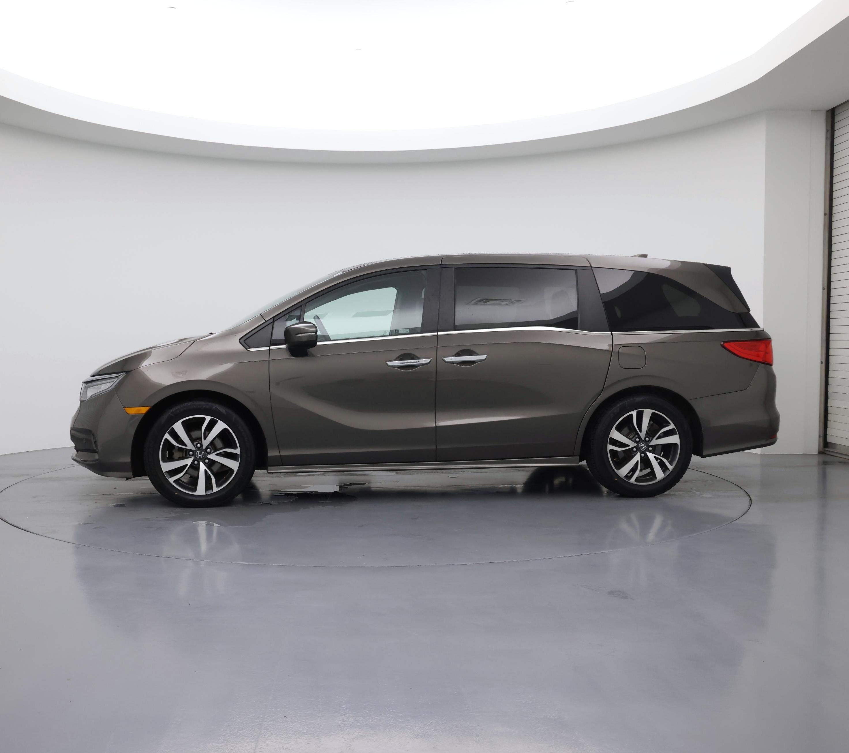 Thumbnail: 2023 Honda Odyssey - 3