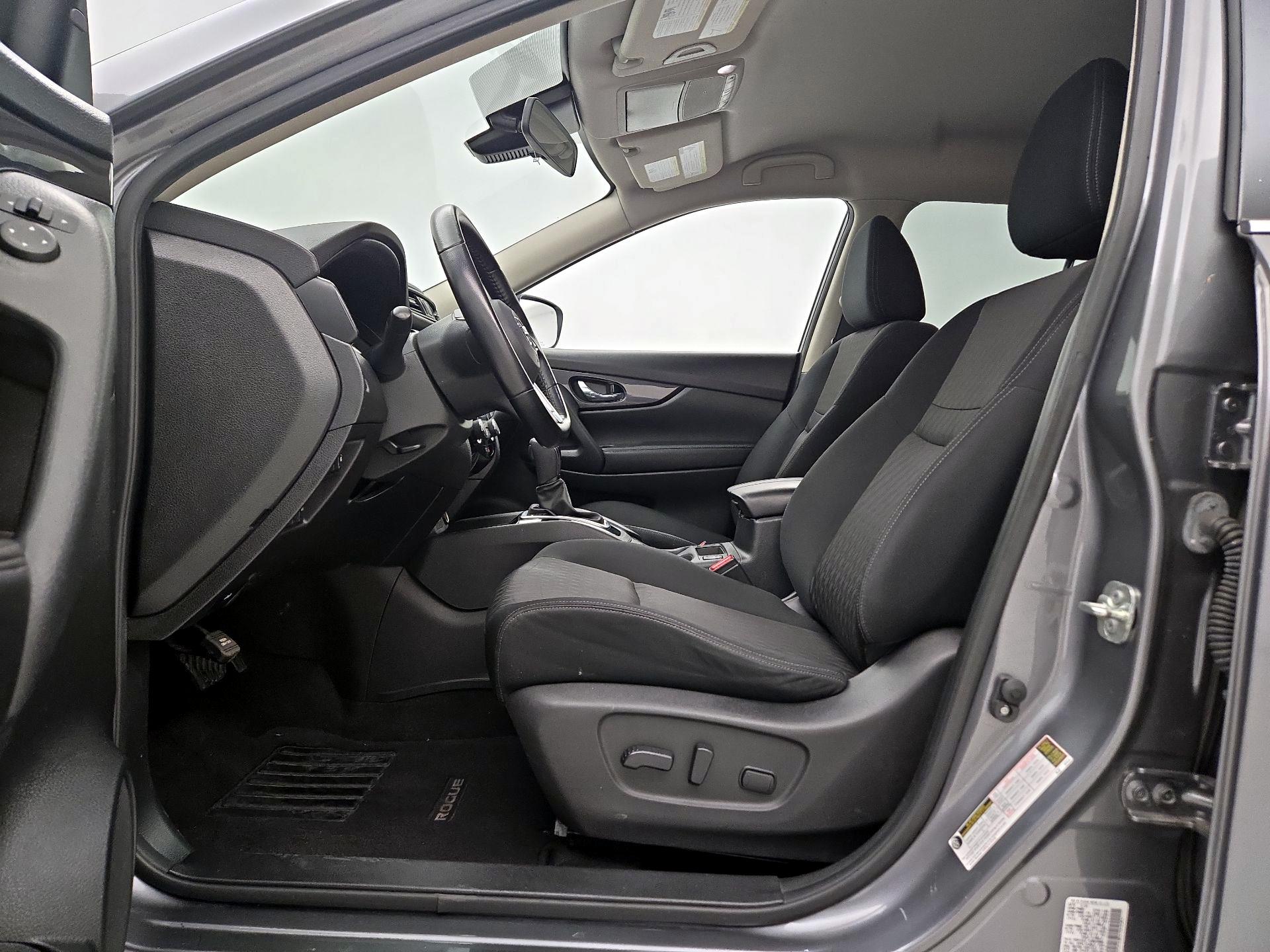 Thumbnail: 2020 Nissan Rogue - 11