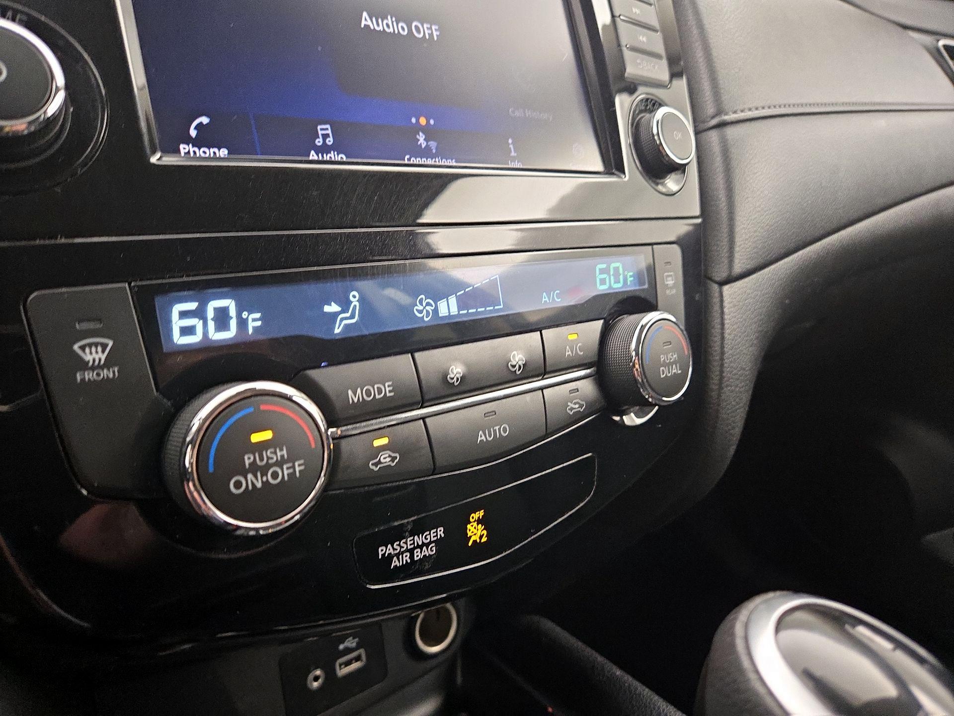 Thumbnail: 2020 Nissan Rogue - 16