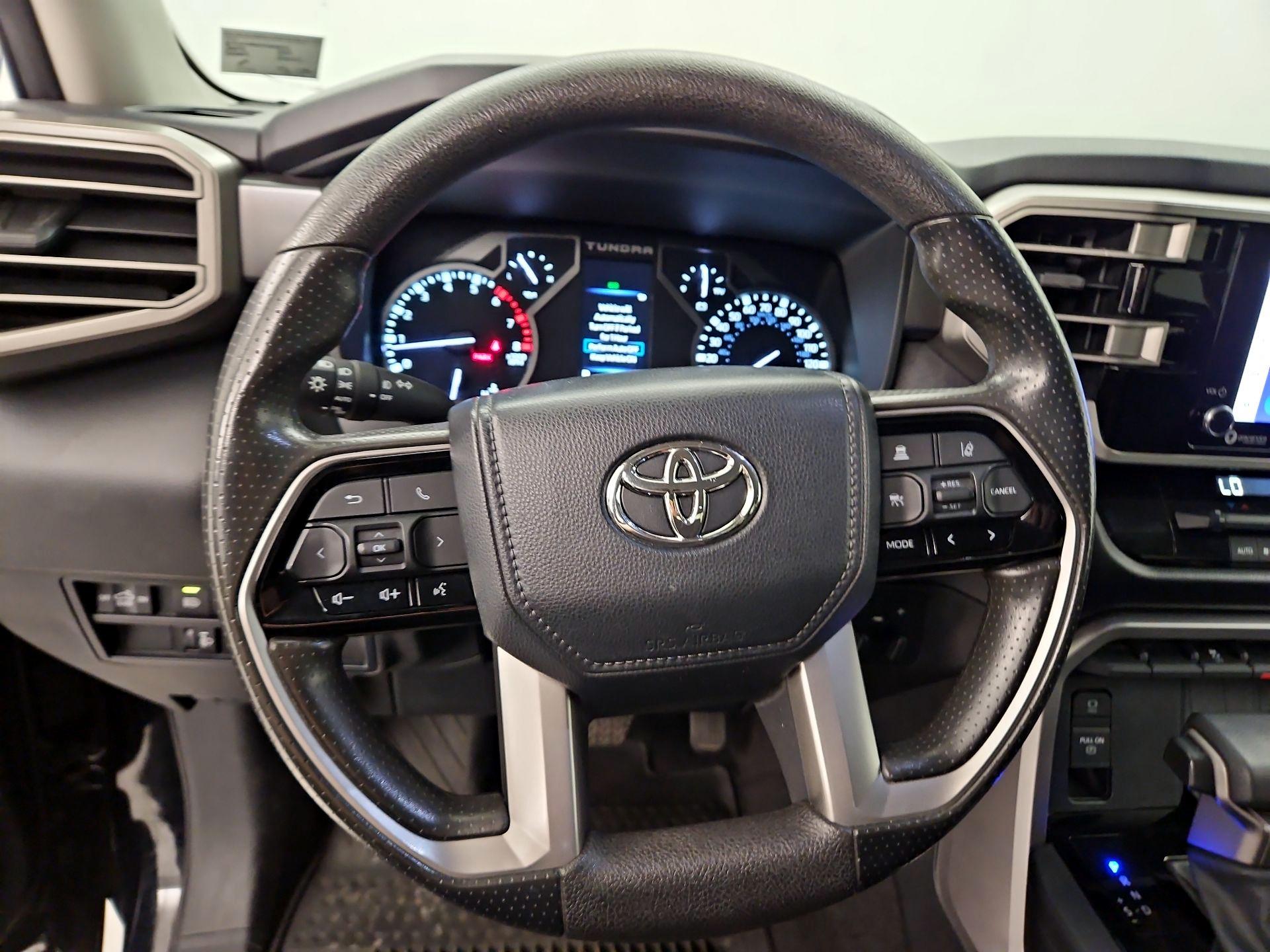 Thumbnail: 2022 Toyota Tundra - 10