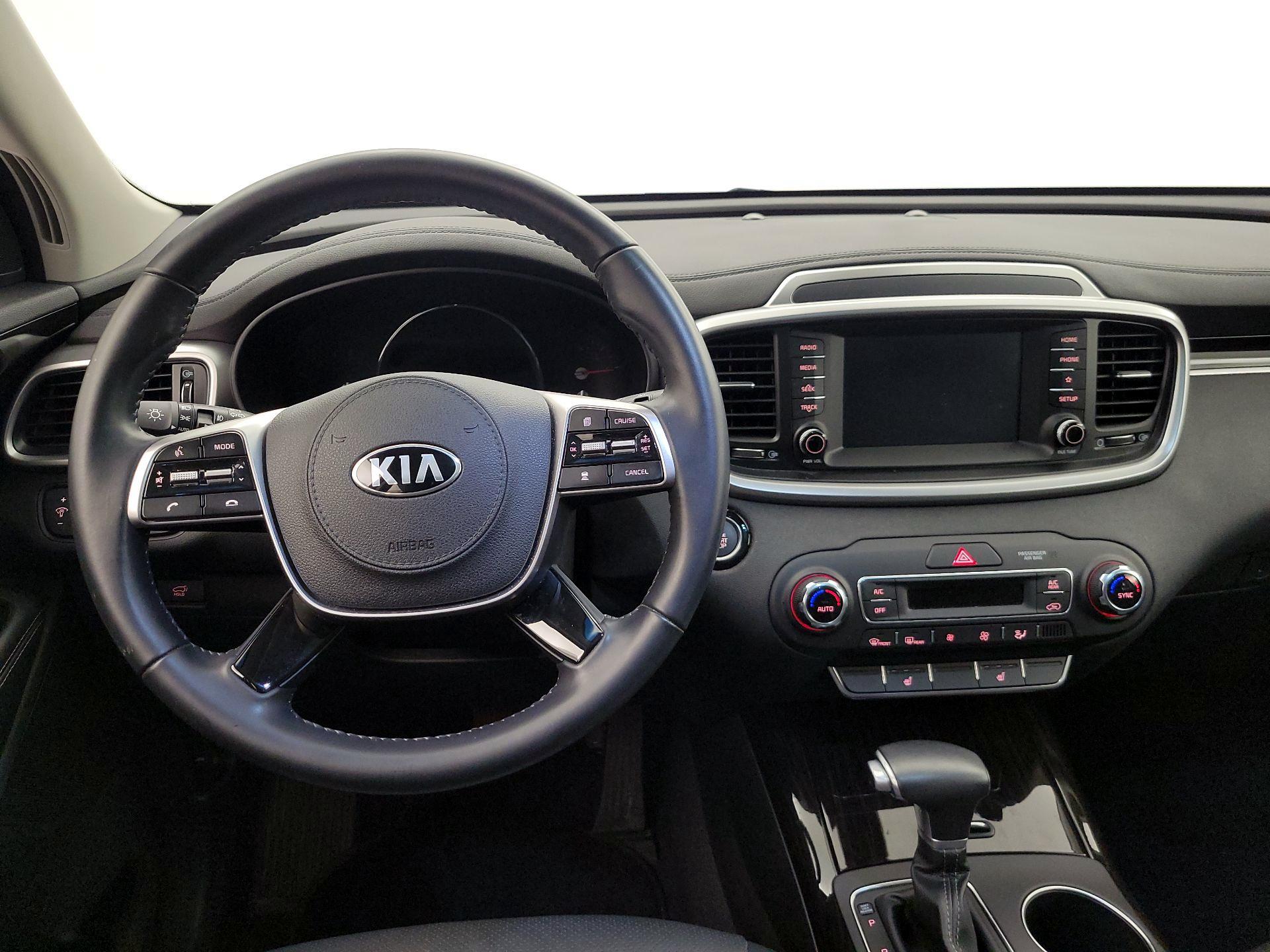 Thumbnail: 2020 Kia Sorento - 10