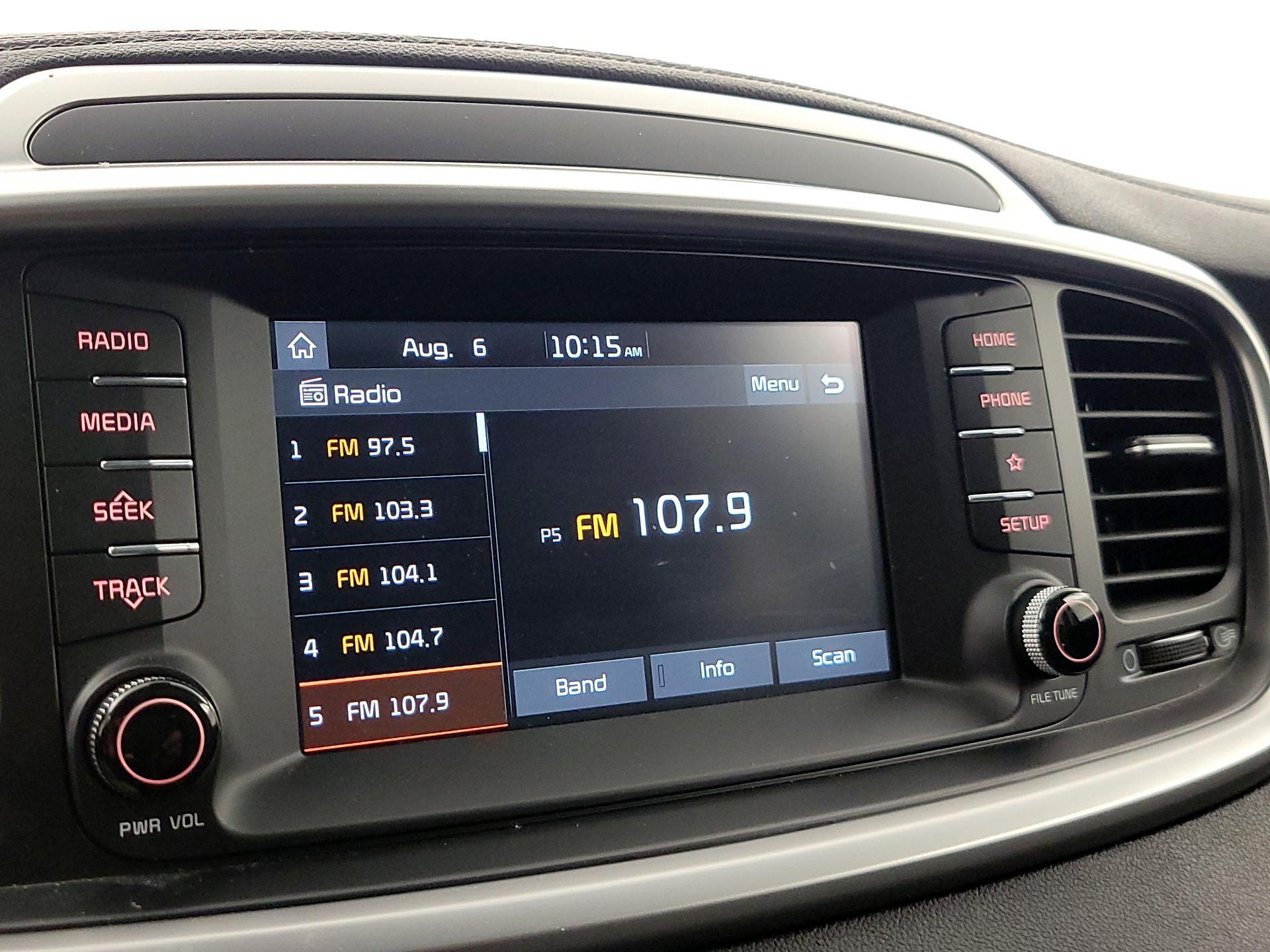 Thumbnail: 2020 Kia Sorento - 15