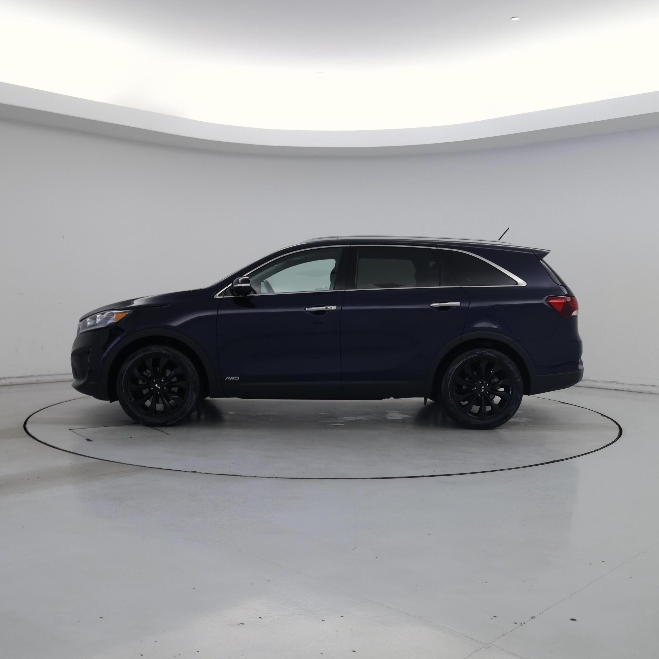 Thumbnail: 2020 Kia Sorento - 3
