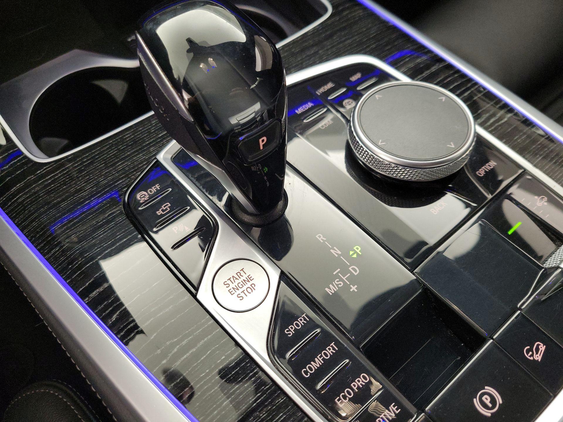 Thumbnail: 2021 BMW X7 - 18