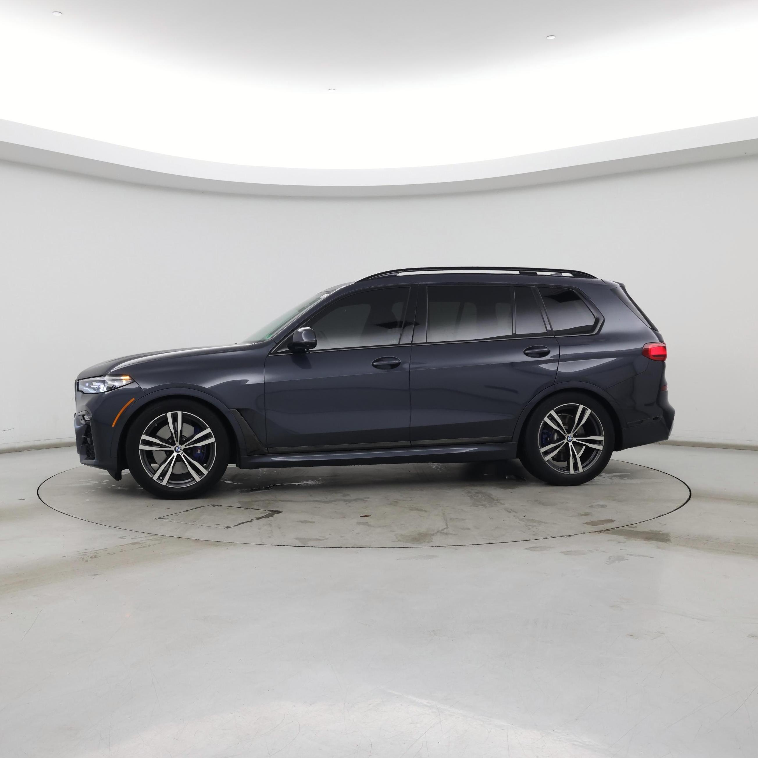 Thumbnail: 2021 BMW X7 - 3