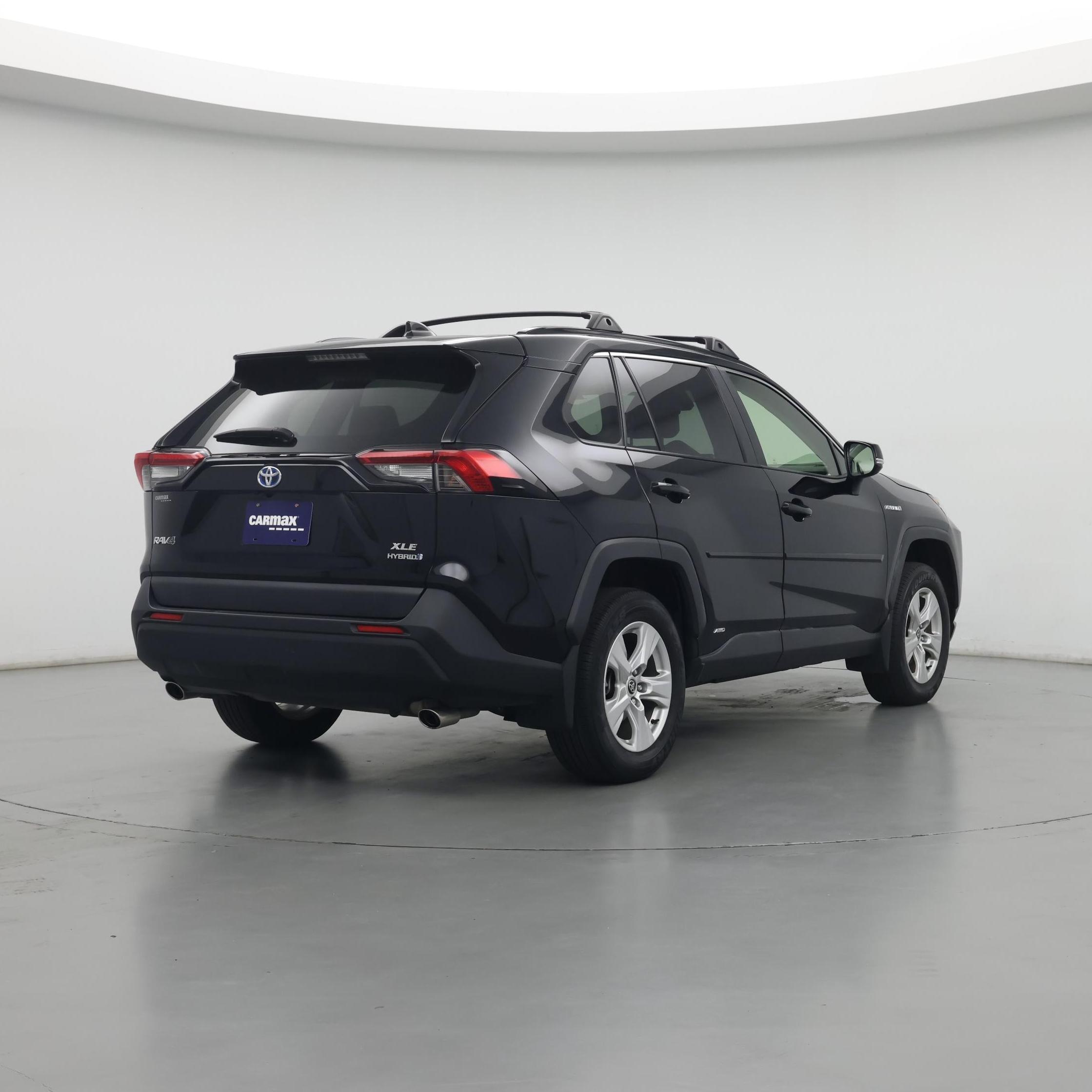 Thumbnail: 2021 Toyota RAV4 - 8