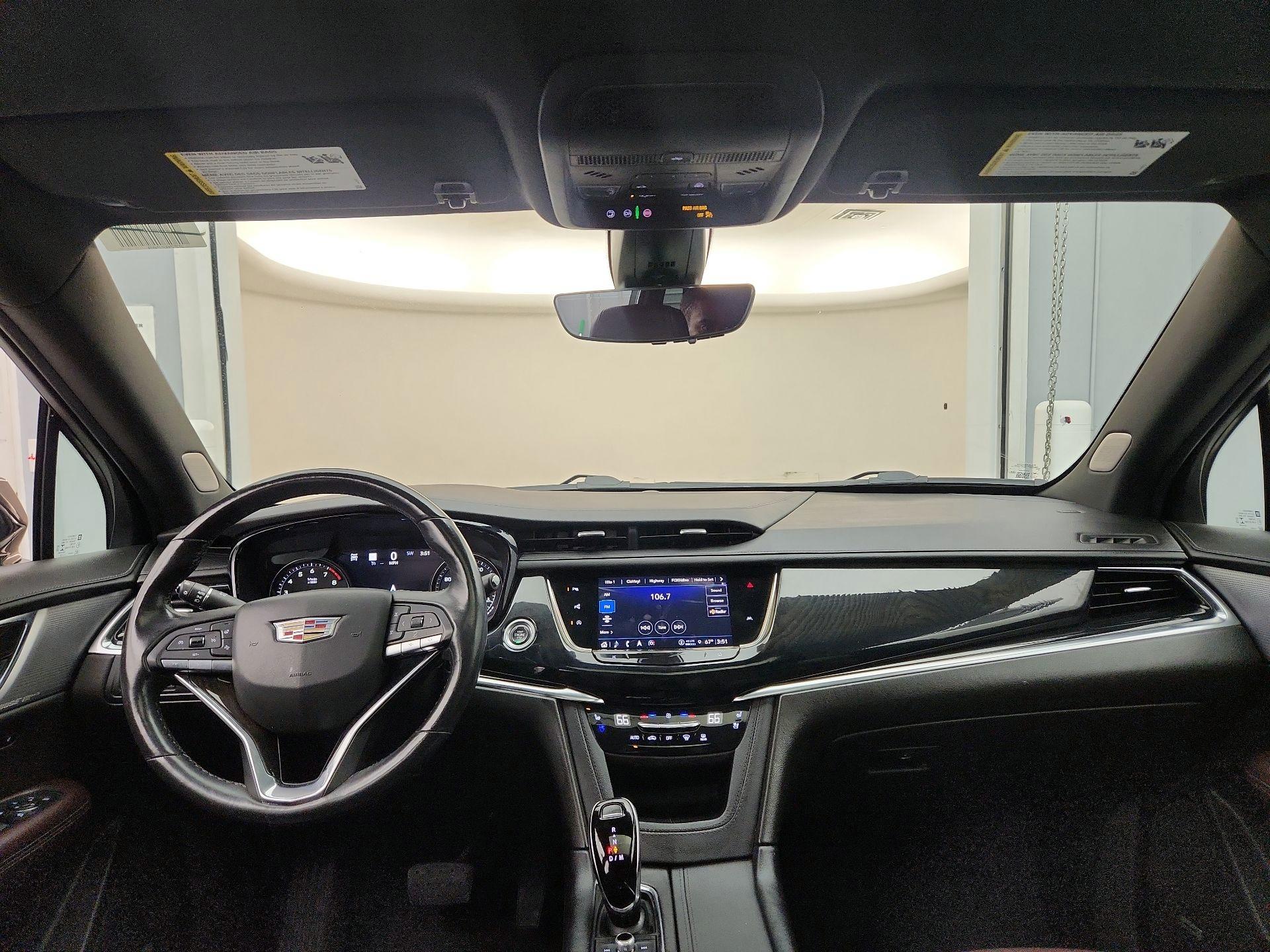 Thumbnail: 2022 Cadillac XT6 - 9