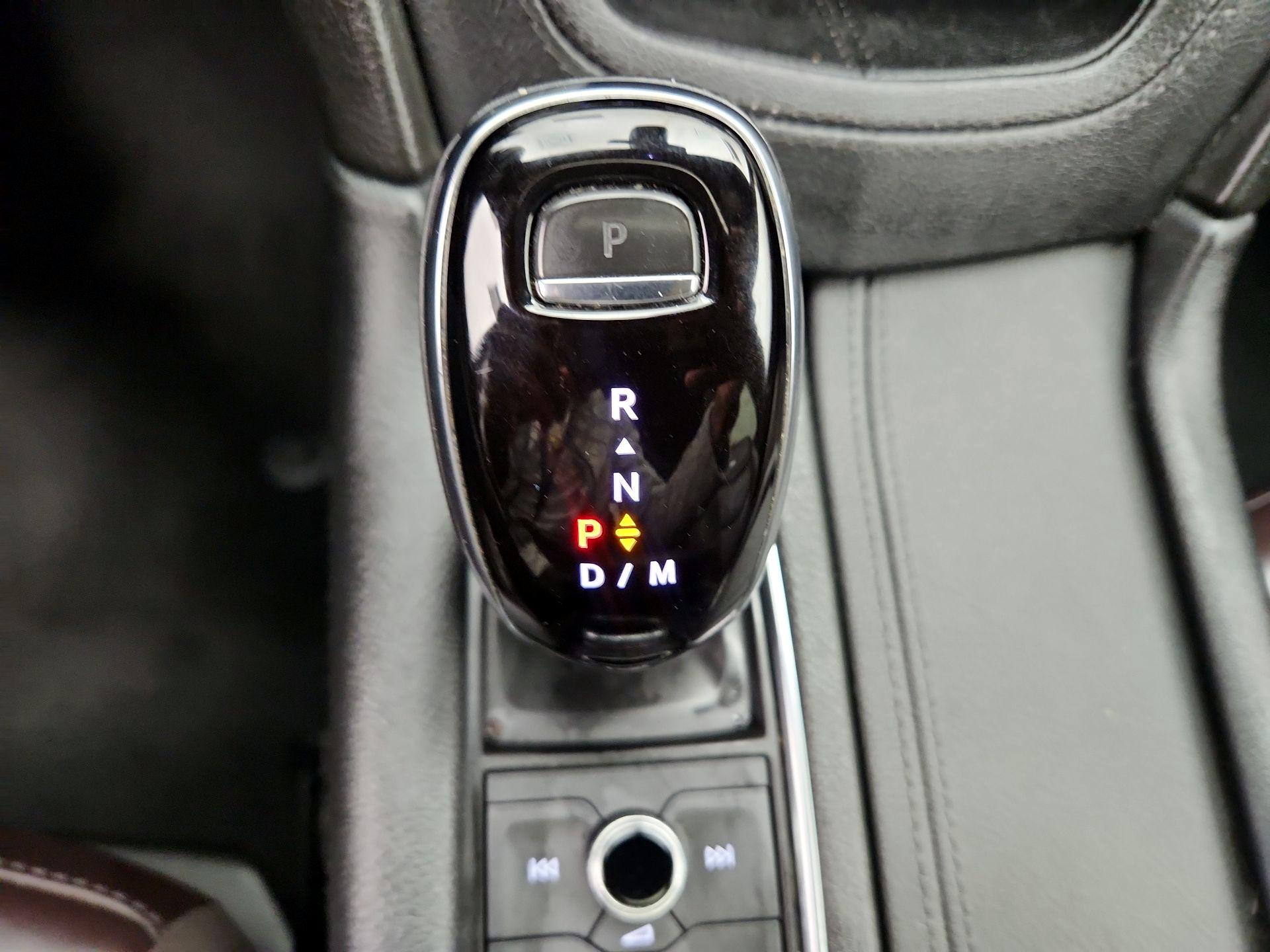 Thumbnail: 2022 Cadillac XT6 - 17