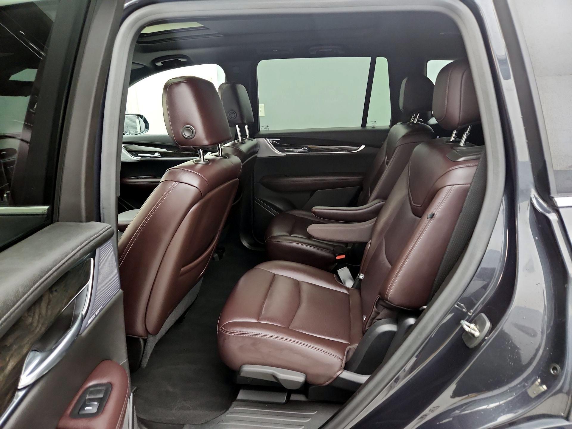 Thumbnail: 2022 Cadillac XT6 - 20