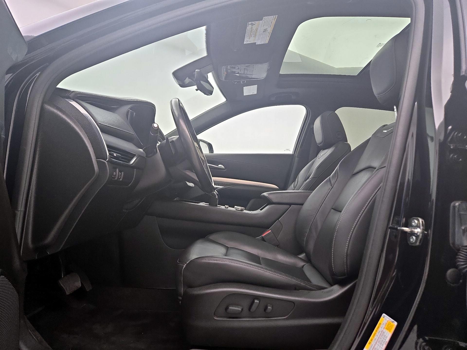 Thumbnail: 2022 Cadillac XT4 - 11